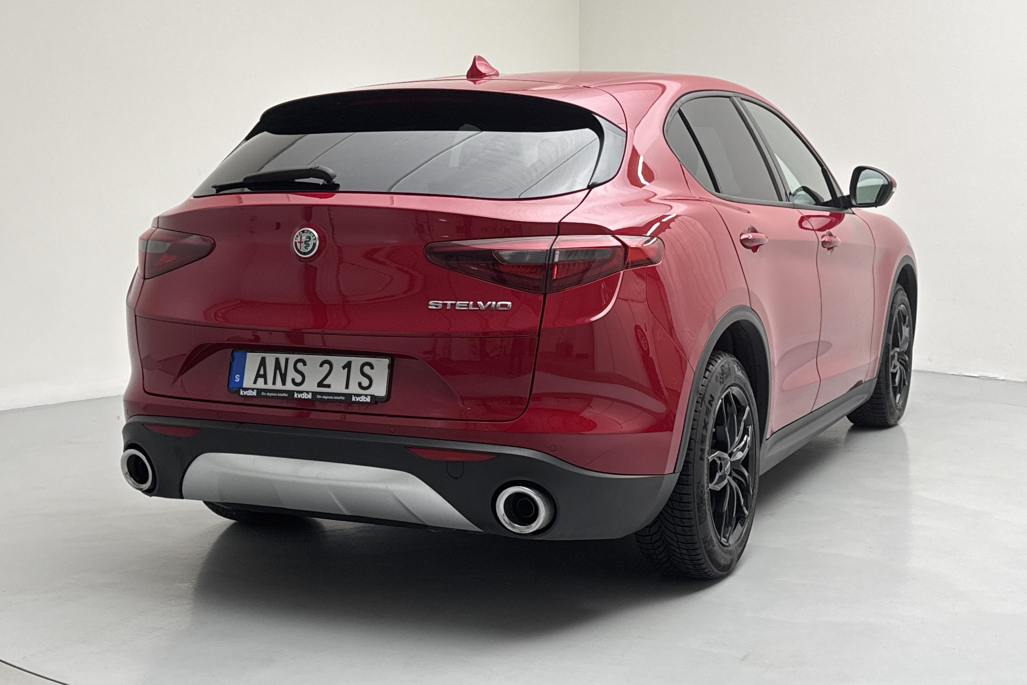 Alfa Romeo Stelvio 2.2 D (160hk) - 6 142 mil - Automat - röd - 2019