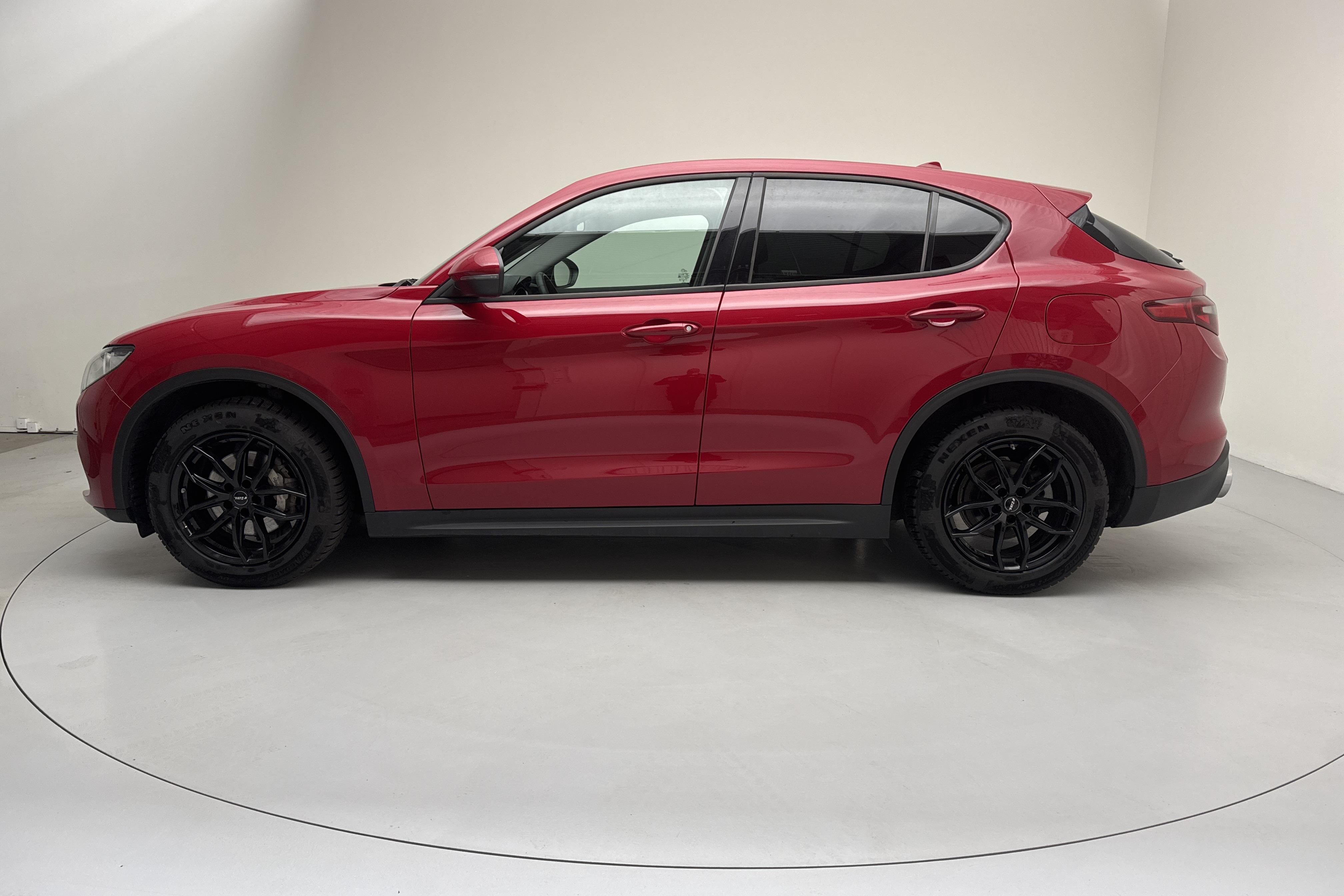 Alfa Romeo Stelvio 2.2 D (160hk) - 6 142 mil - Automat - röd - 2019