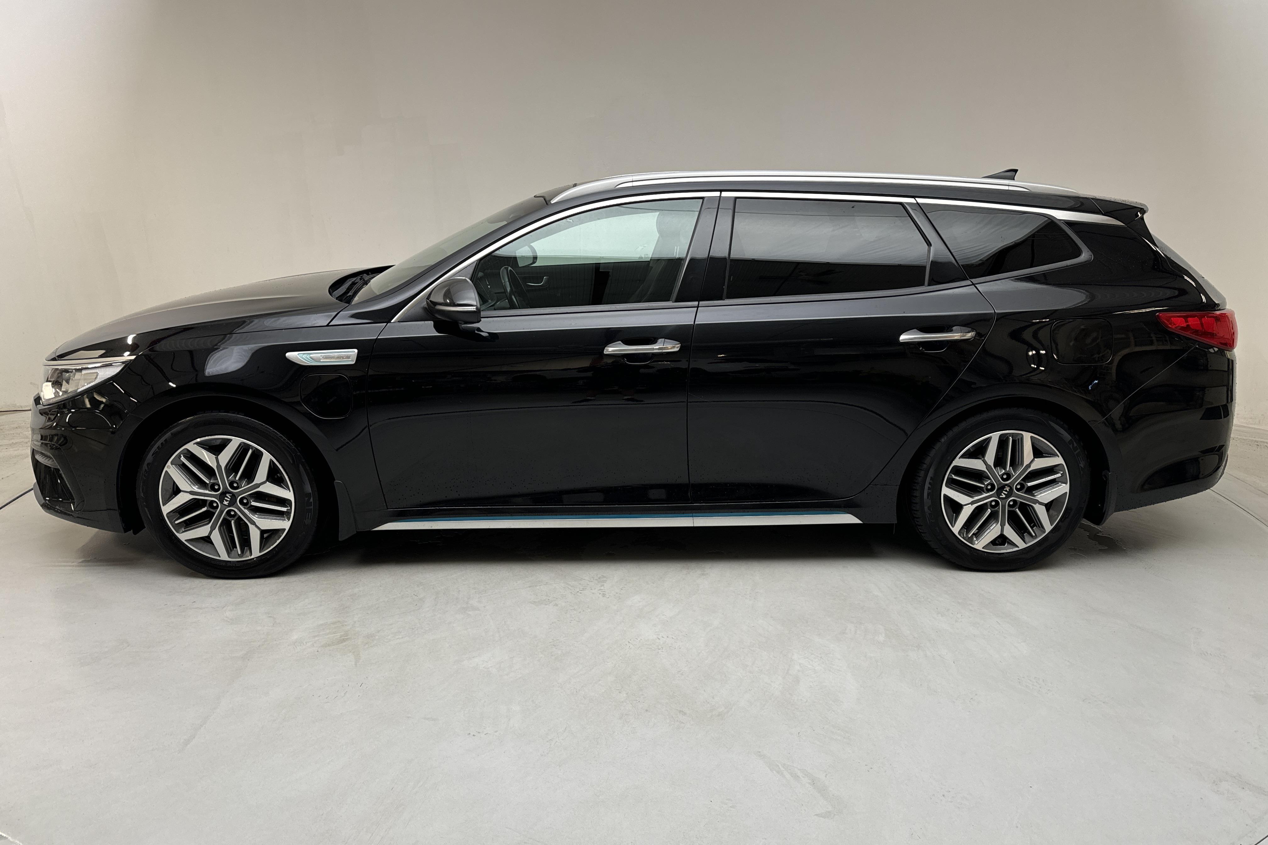 KIA Optima 2.0 GDi Plug-in Hybrid SW (205hk) - 117 700 km - Automatic - black - 2020