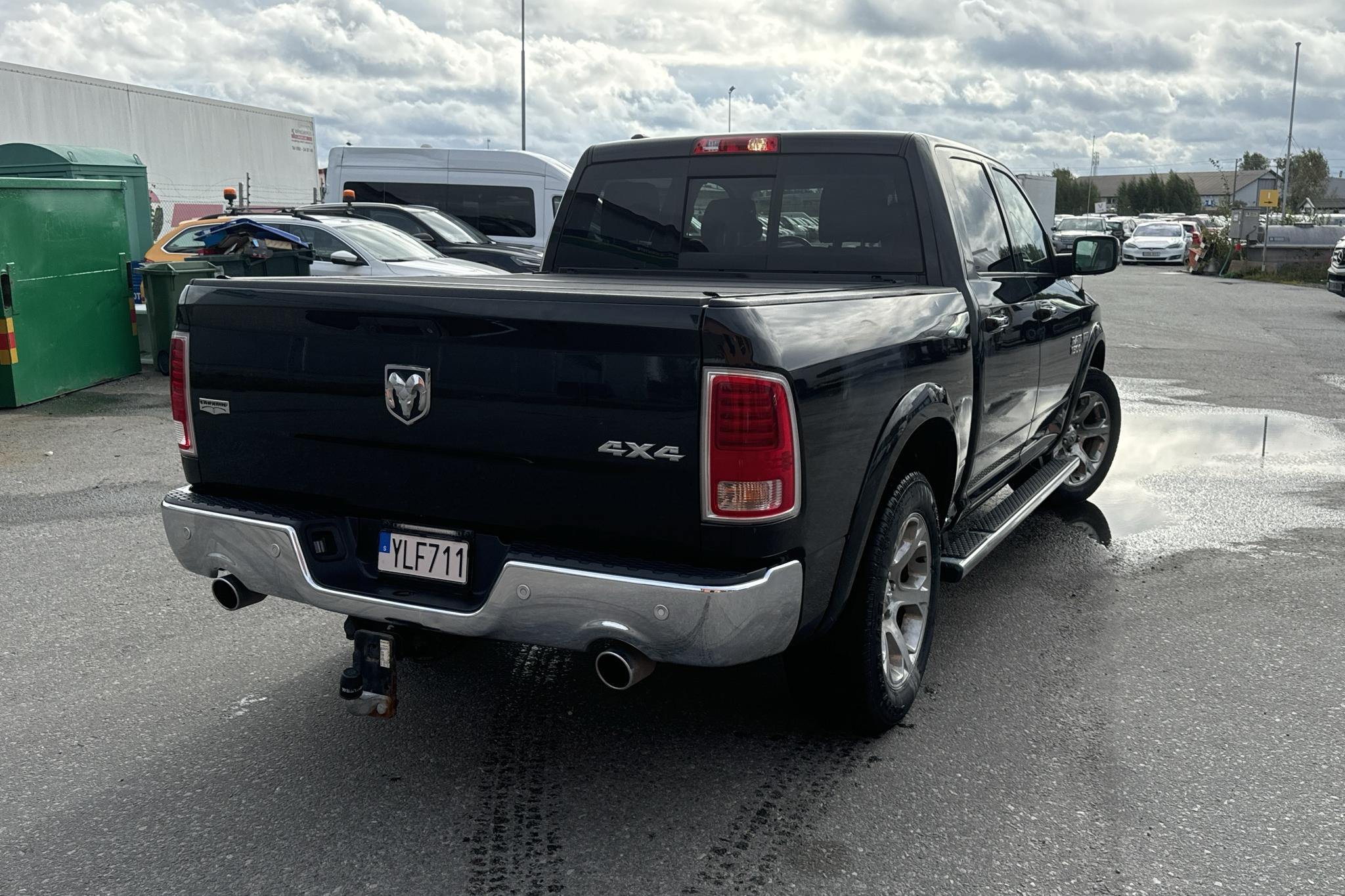 Dodge RAM 1500 5.7 4WD (401hk) - 138 880 km - Automatyczna - czarny - 2018