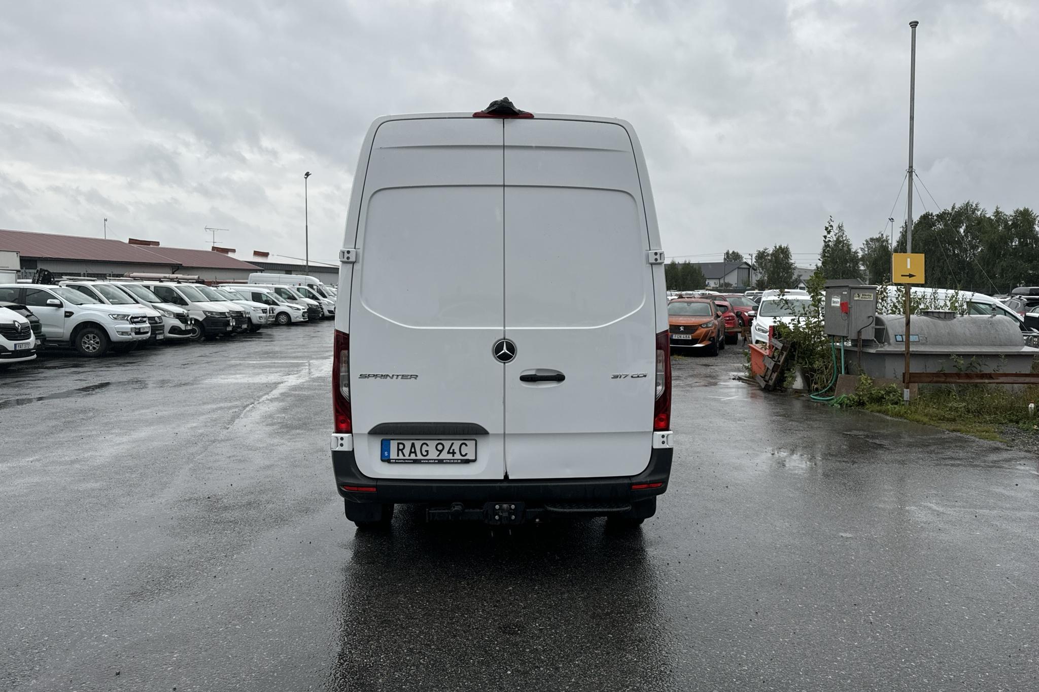 Mercedes Sprinter 317 CDI Skåp RWD (170hk) - 58 610 km - Automatyczna - biały - 2023