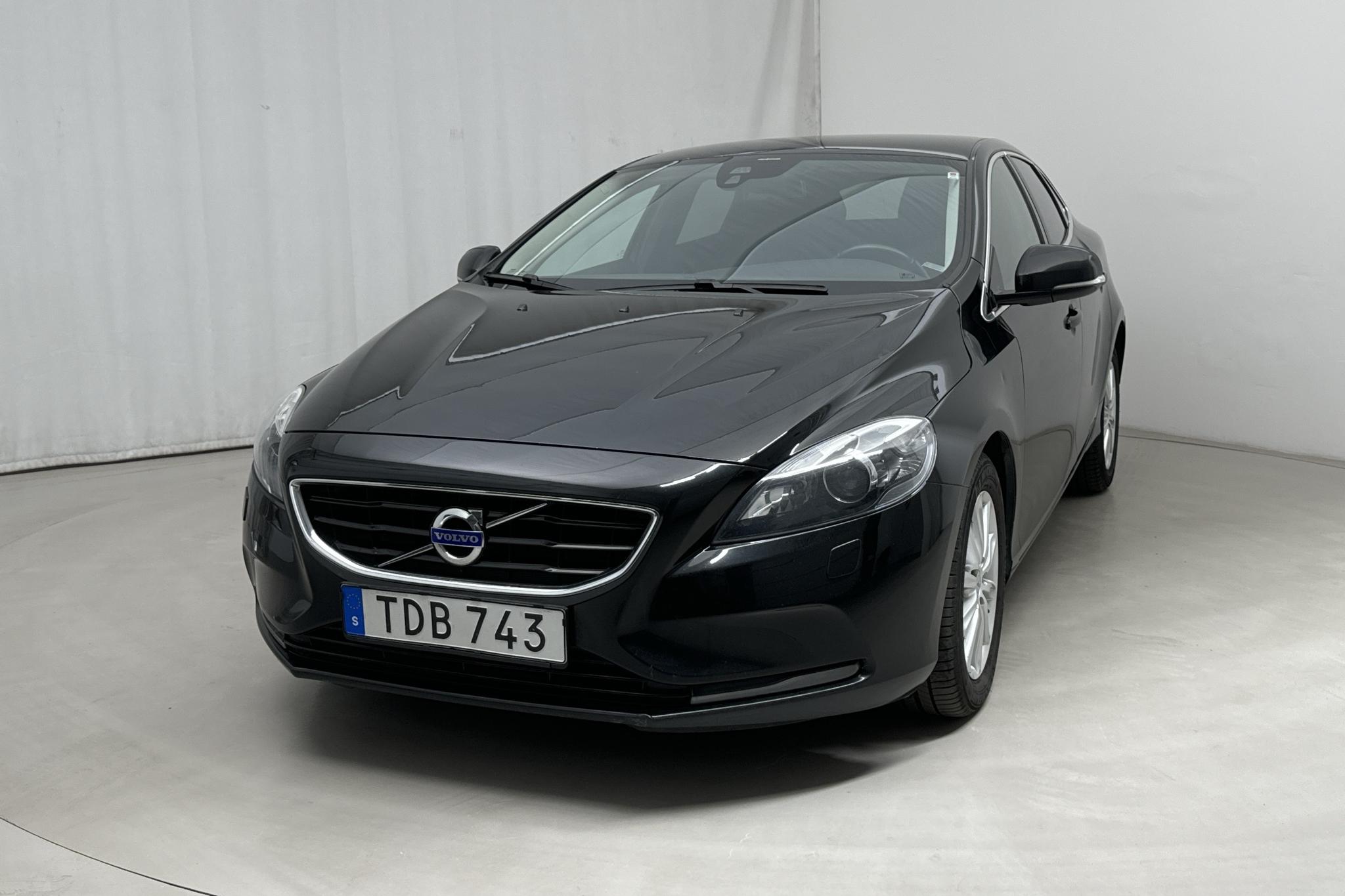 Volvo V40 D3 (150hk) - 156 090 km - Automatyczna - czarny - 2013