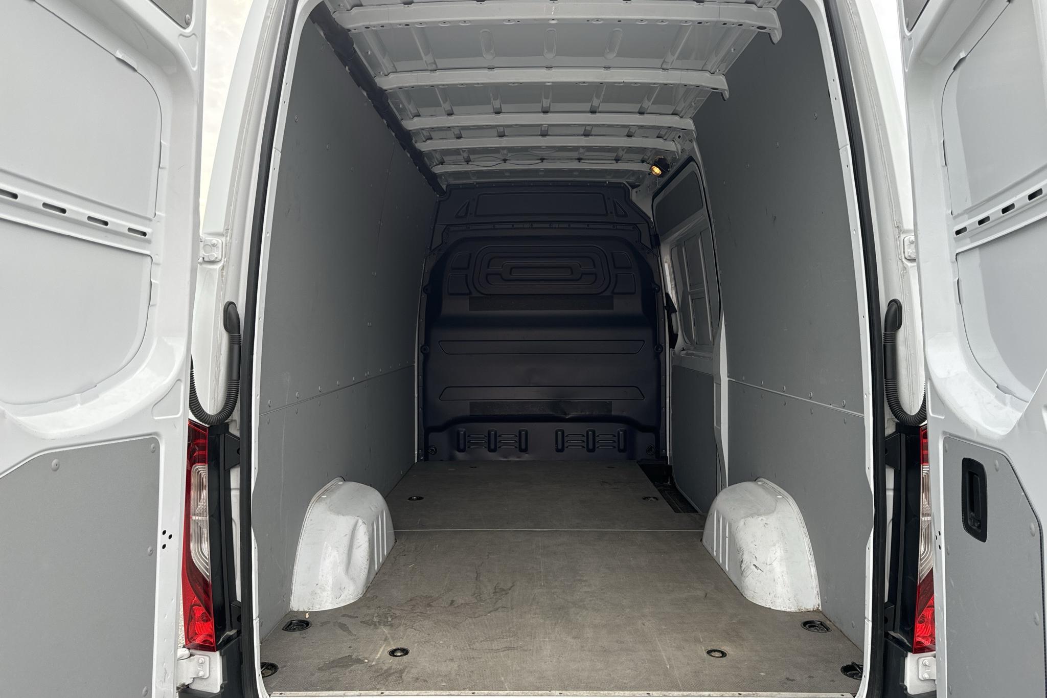 Mercedes Sprinter 317 CDI Skåp RWD (170hk) - 42 930 km - Automatyczna - biały - 2023