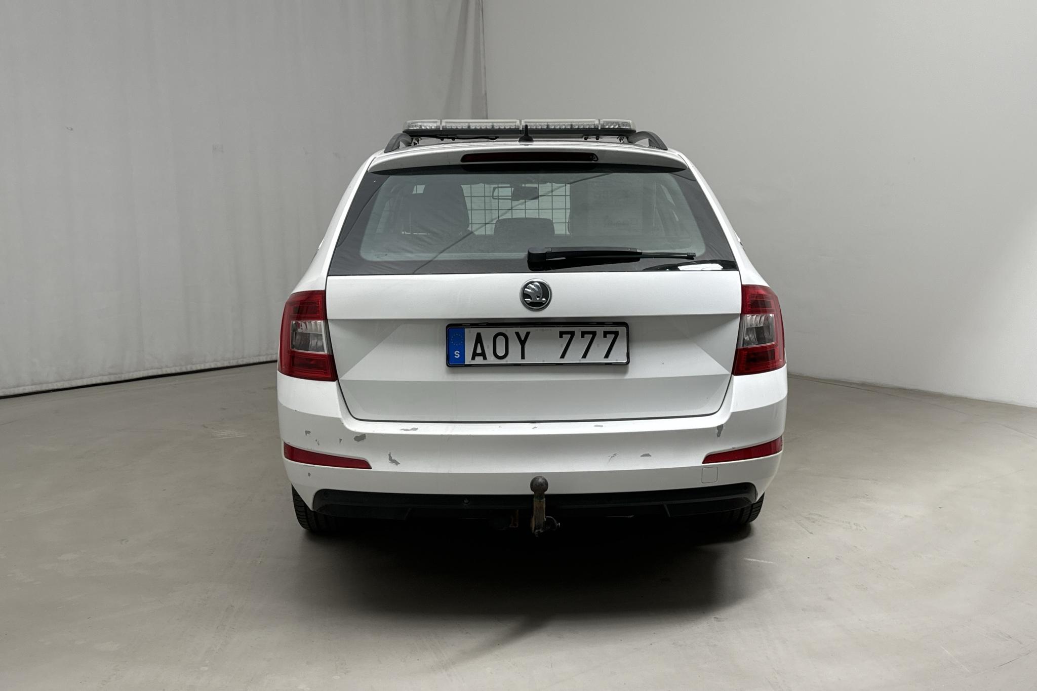 Skoda Octavia III 1.6 TDI CR Combi 4X4 (105hk) - 10 232 mil - Manuell - vit - 2014