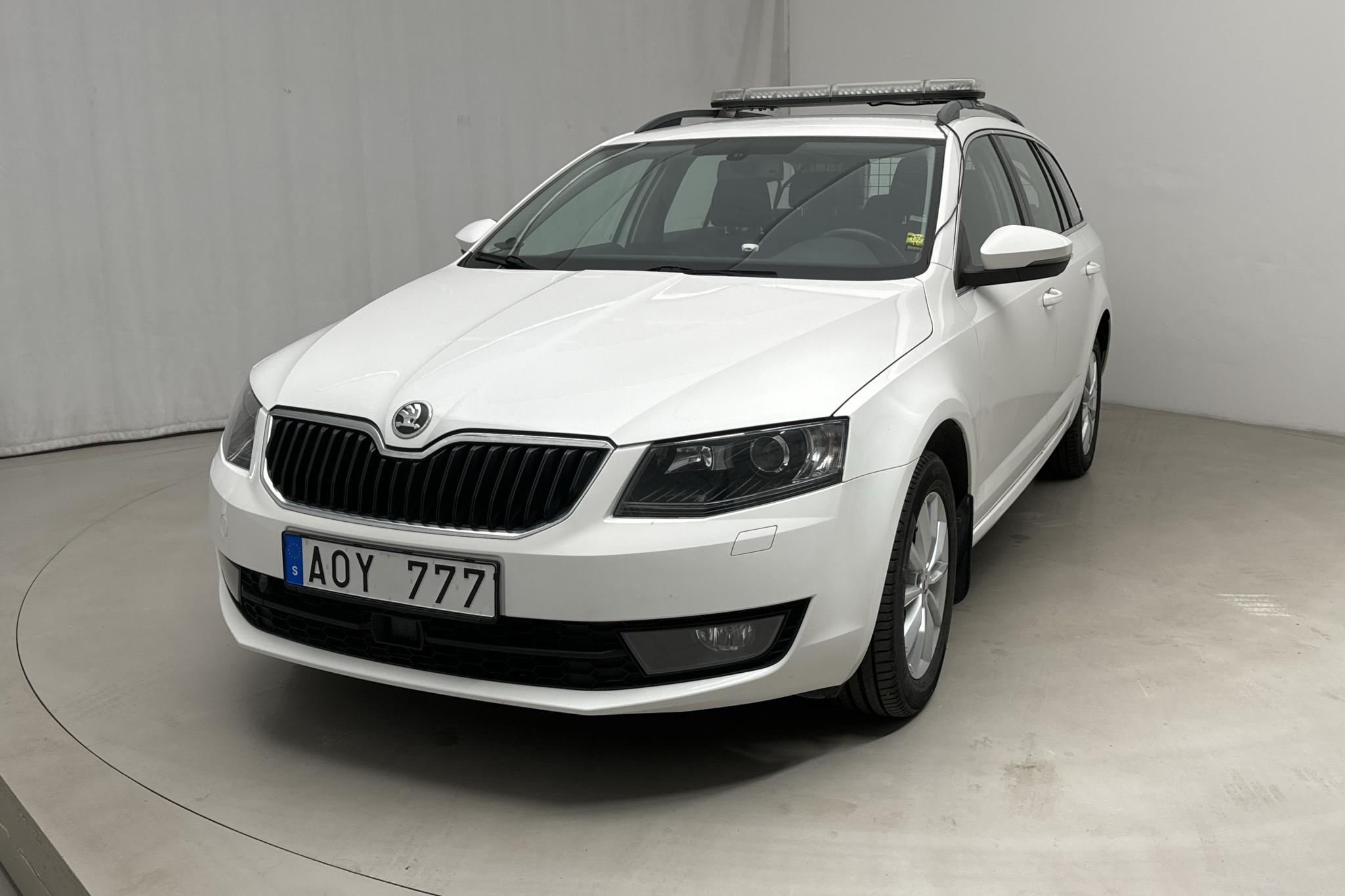 Skoda Octavia III 1.6 TDI CR Combi 4X4 (105hk) - 102 320 km - Manuaalinen - valkoinen - 2014