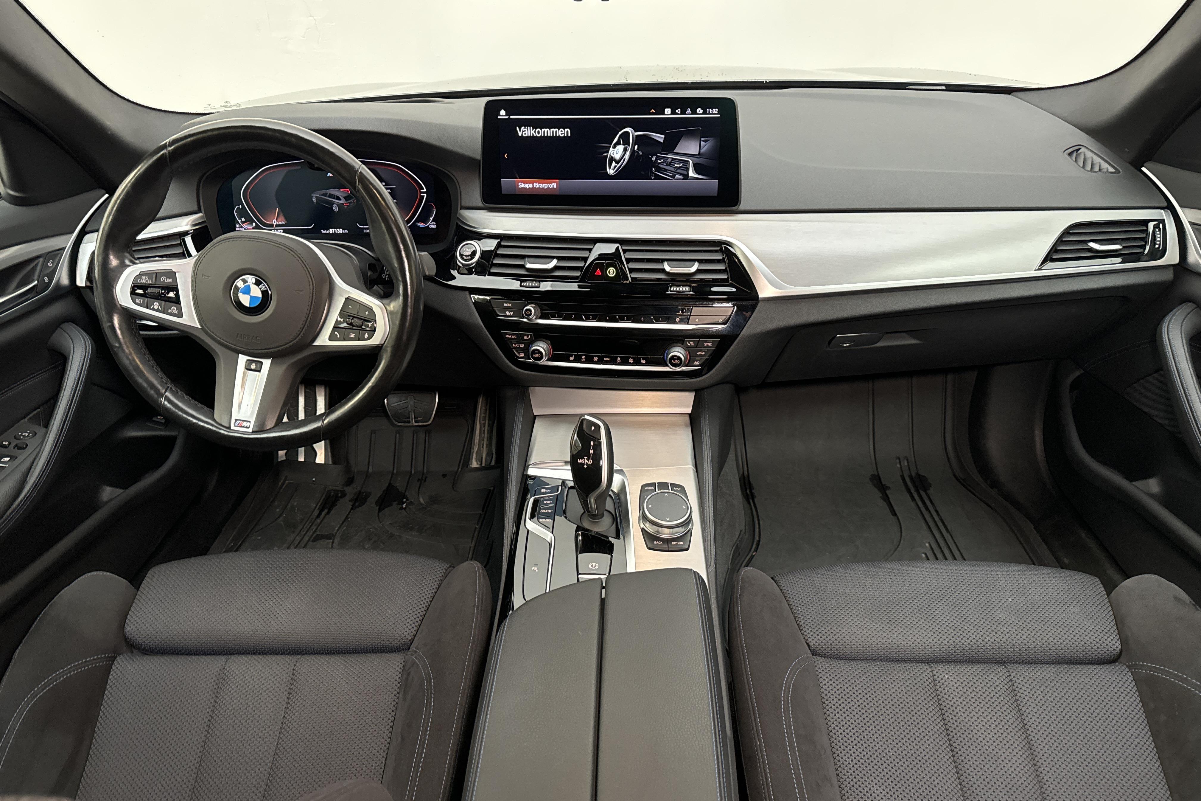 BMW 520d xDrive Touring, G31 LCI (190hk+11hk) - 87 130 km - Automatyczna - szary - 2021