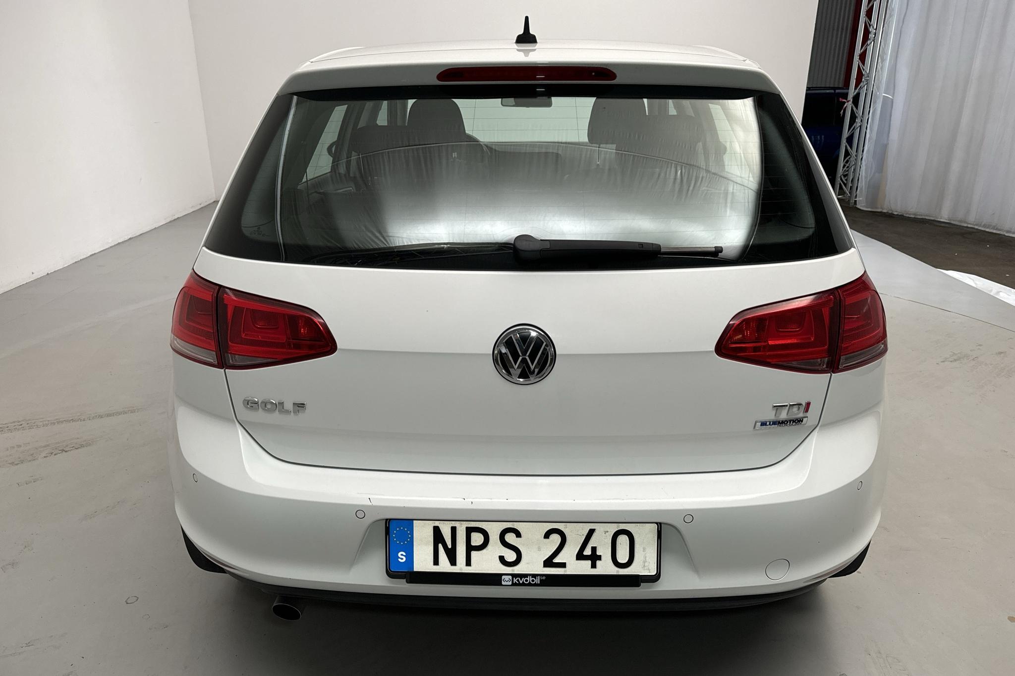 VW Golf VII 1.6 TDI BlueMotion Technology 5dr (105hk) - 11 547 mil - Automat - vit - 2015