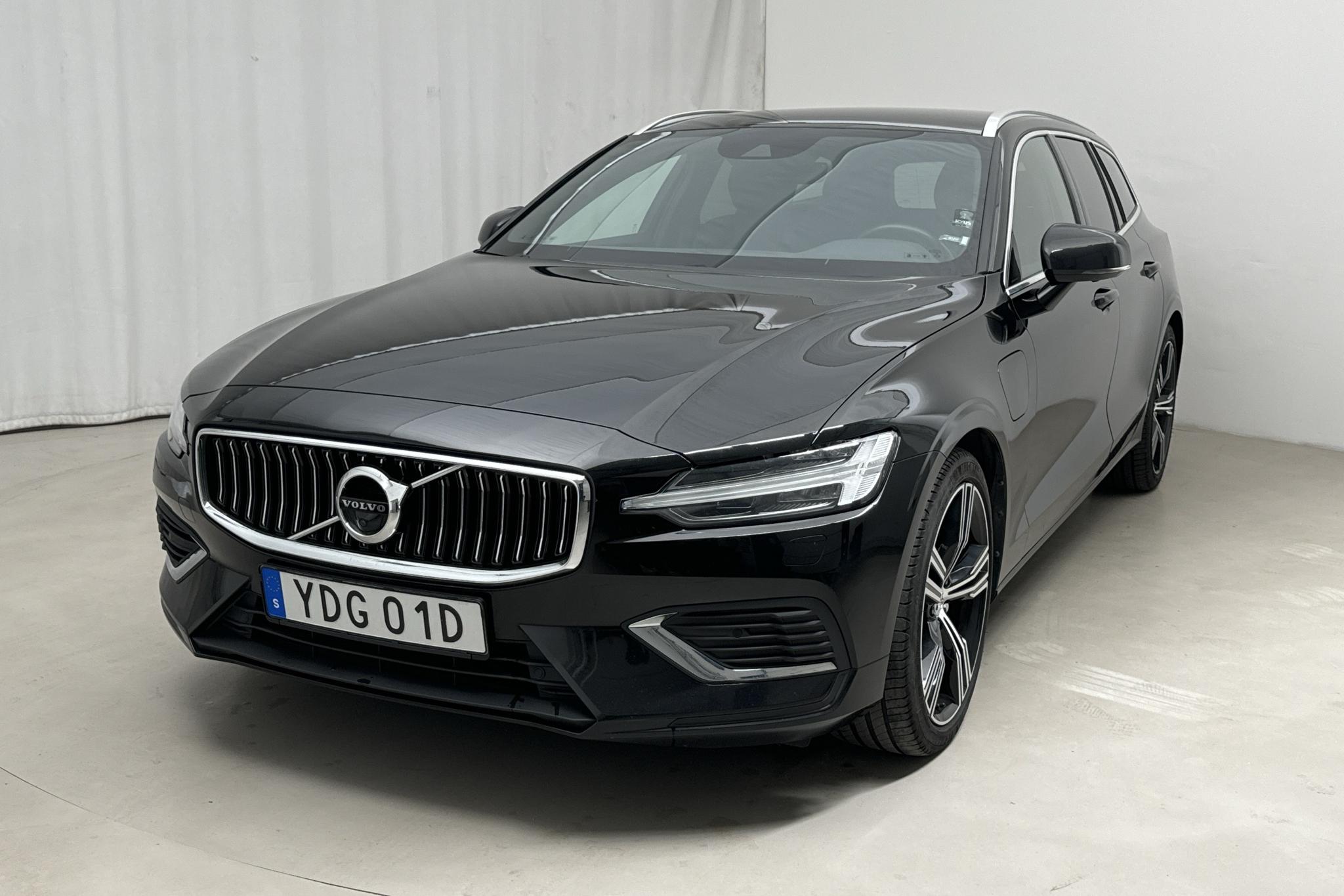 Volvo V60 T6 AWD Twin Engine (340hk) - 105 290 km - Automatic - black - 2021