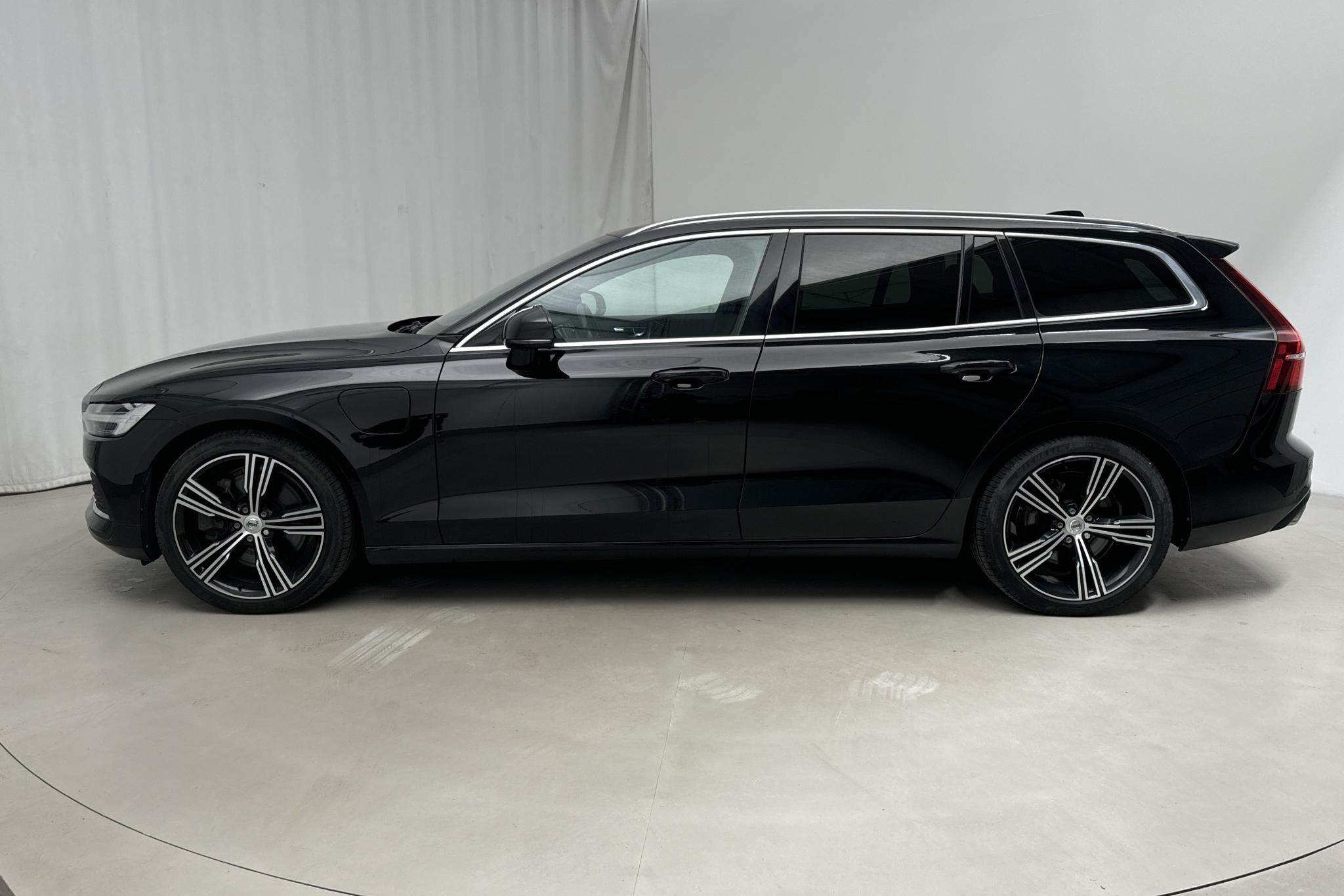 Volvo V60 T6 AWD Twin Engine (340hk) - 105 290 km - Automaattinen - musta - 2021