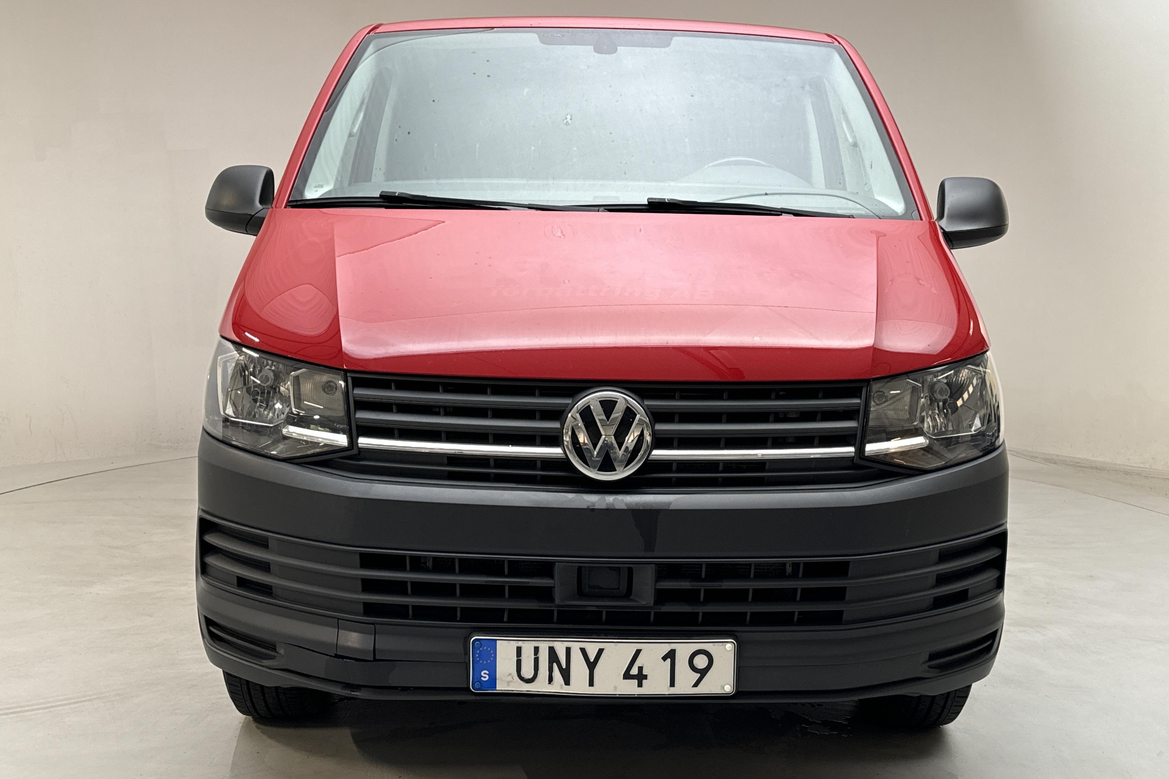 VW Transporter T6 2.0 TDI BMT Skåp (150hk) - 128 730 km - Manual - red - 2019