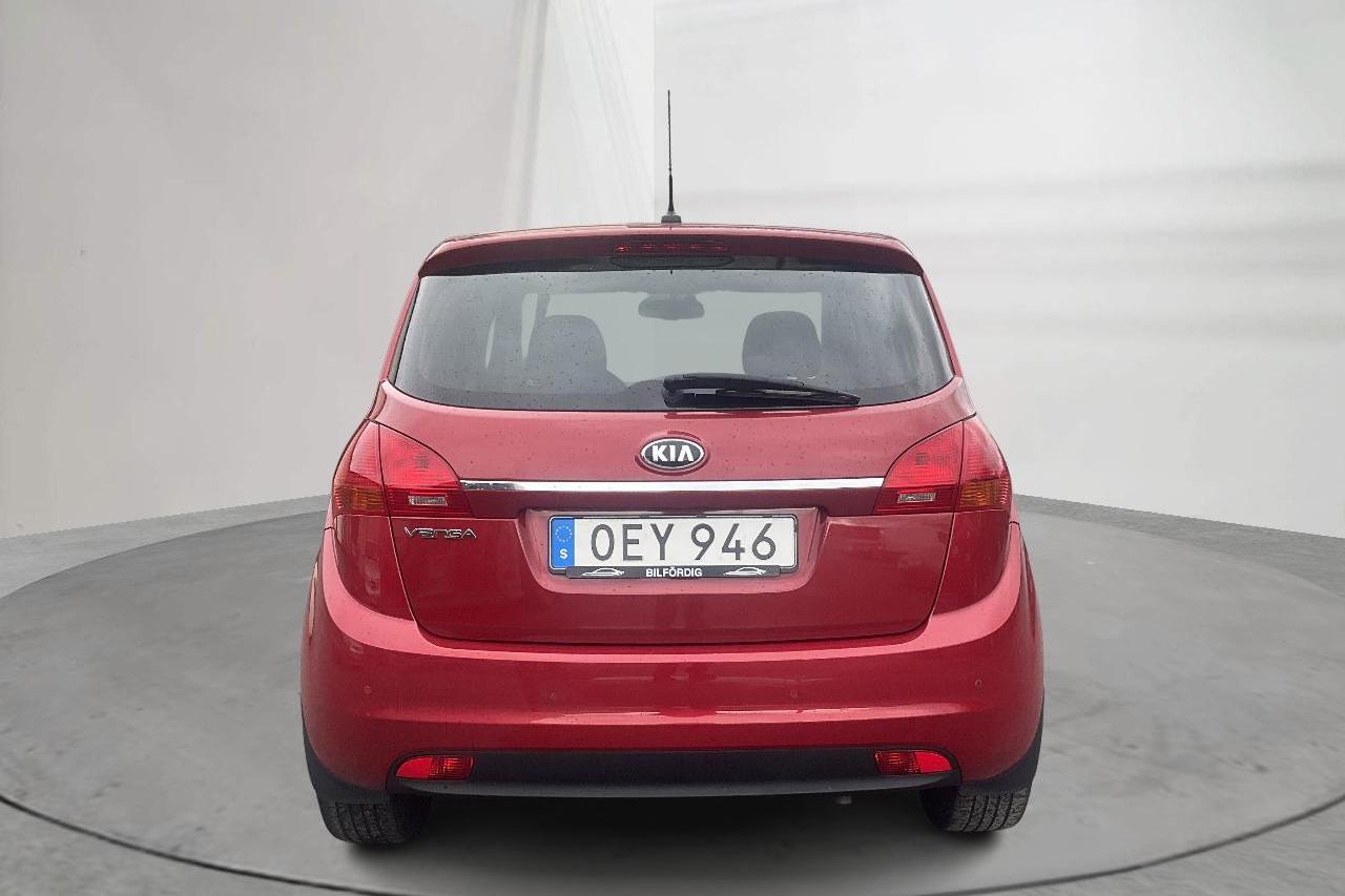 KIA Venga 1.6 (126hk) - 120 080 km - Automatyczna - czerwony - 2017