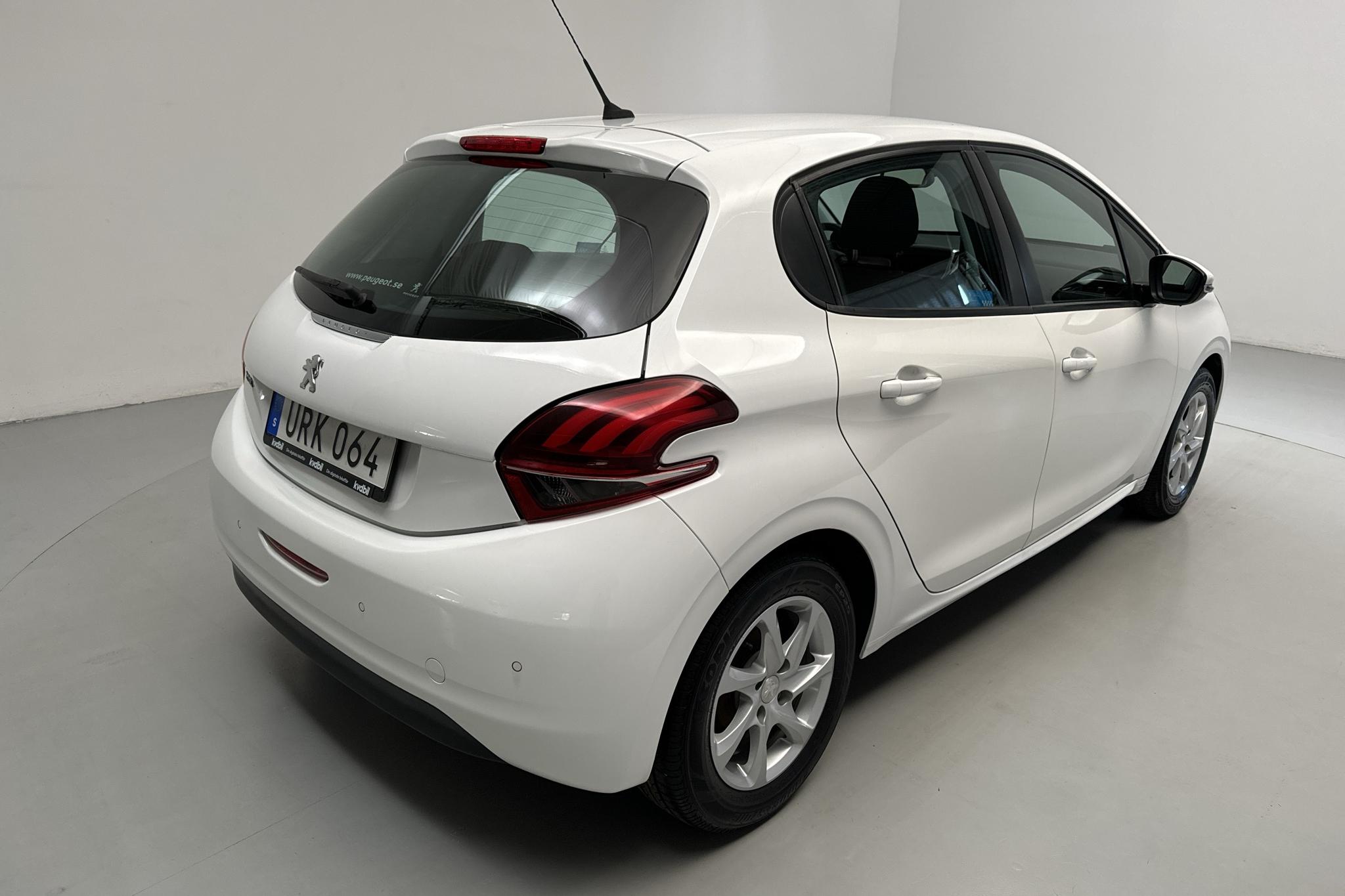 Peugeot 208 PureTech 5dr (82hk) - 44 840 km - Manualna - 2018