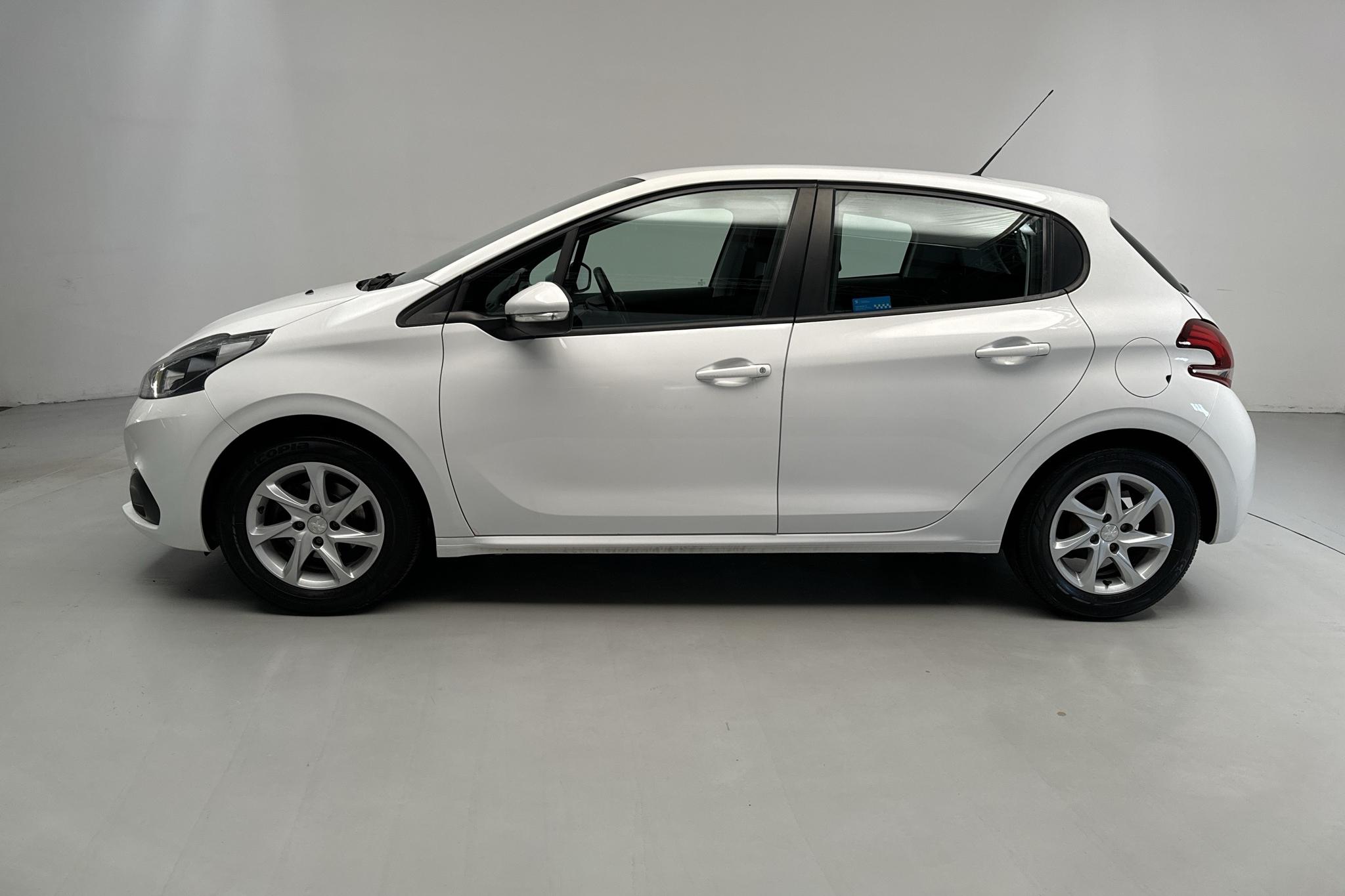 Peugeot 208 PureTech 5dr (82hk) - 44 840 km - Manualna - 2018