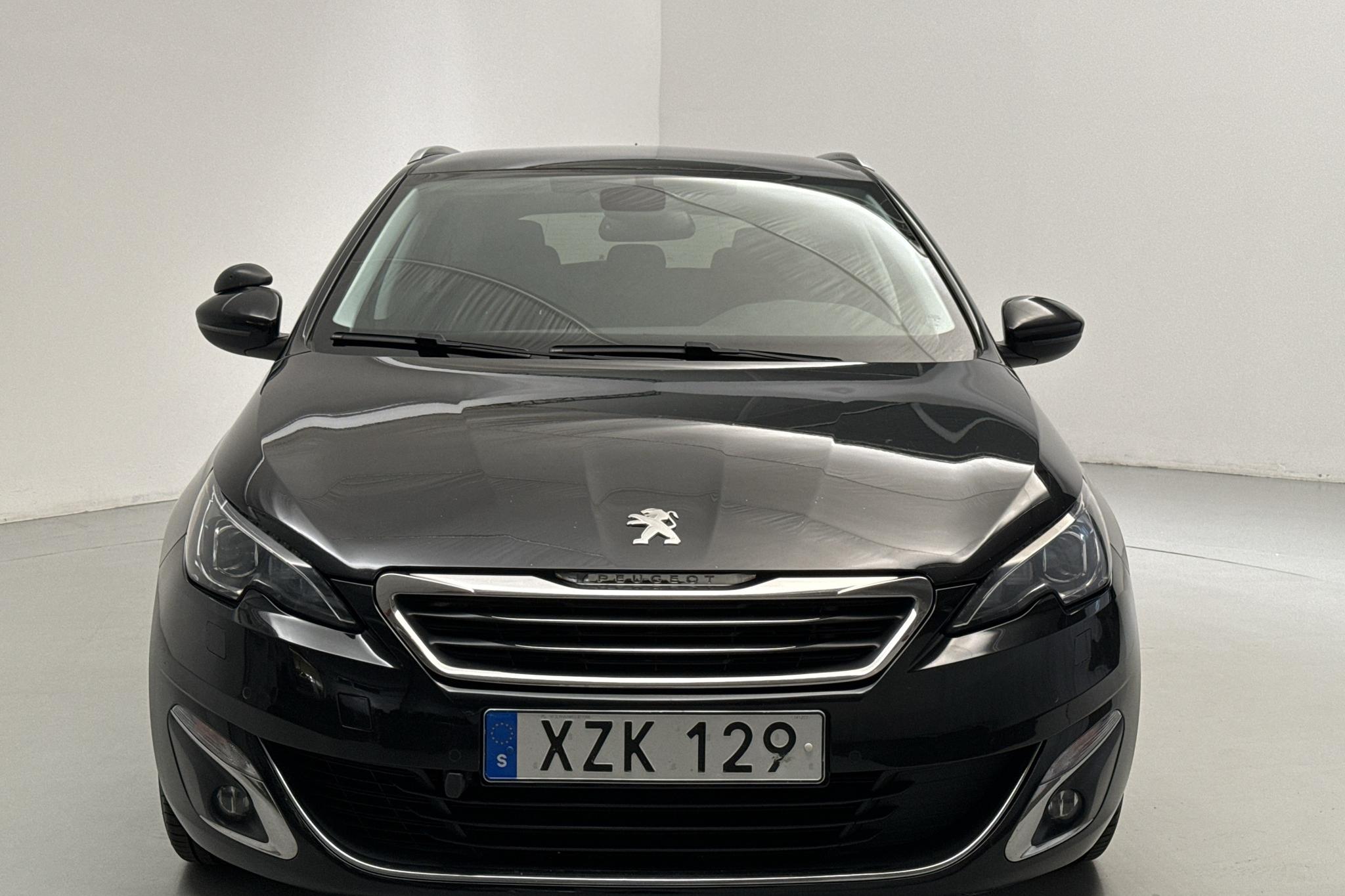 Peugeot 308 SW PureTech (130hk) - 125 030 km - Automatyczna - czarny - 2015