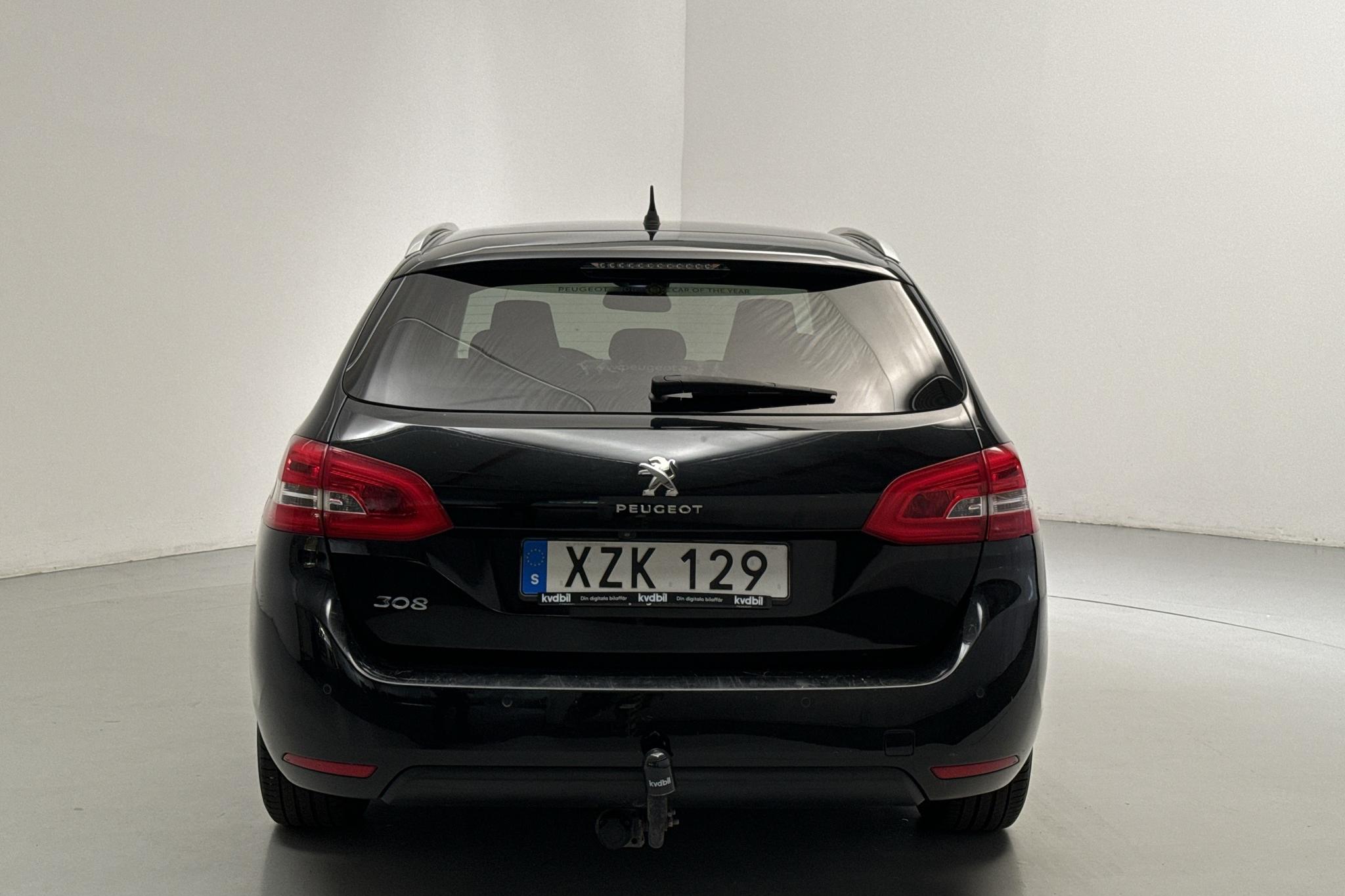 Peugeot 308 SW PureTech (130hk) - 125 030 km - Automatyczna - czarny - 2015