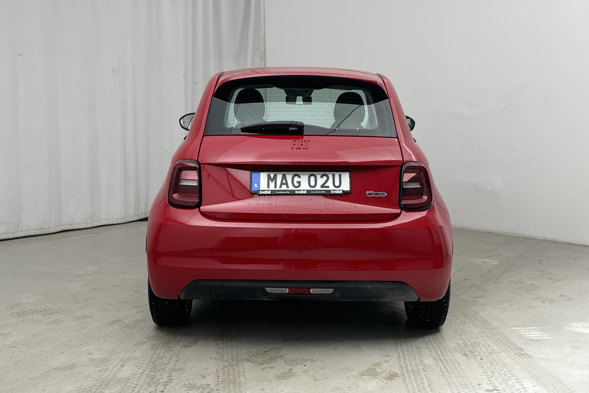 Fiat 500e (118hk) - 7 660 km - Automaatne - punane - 2022