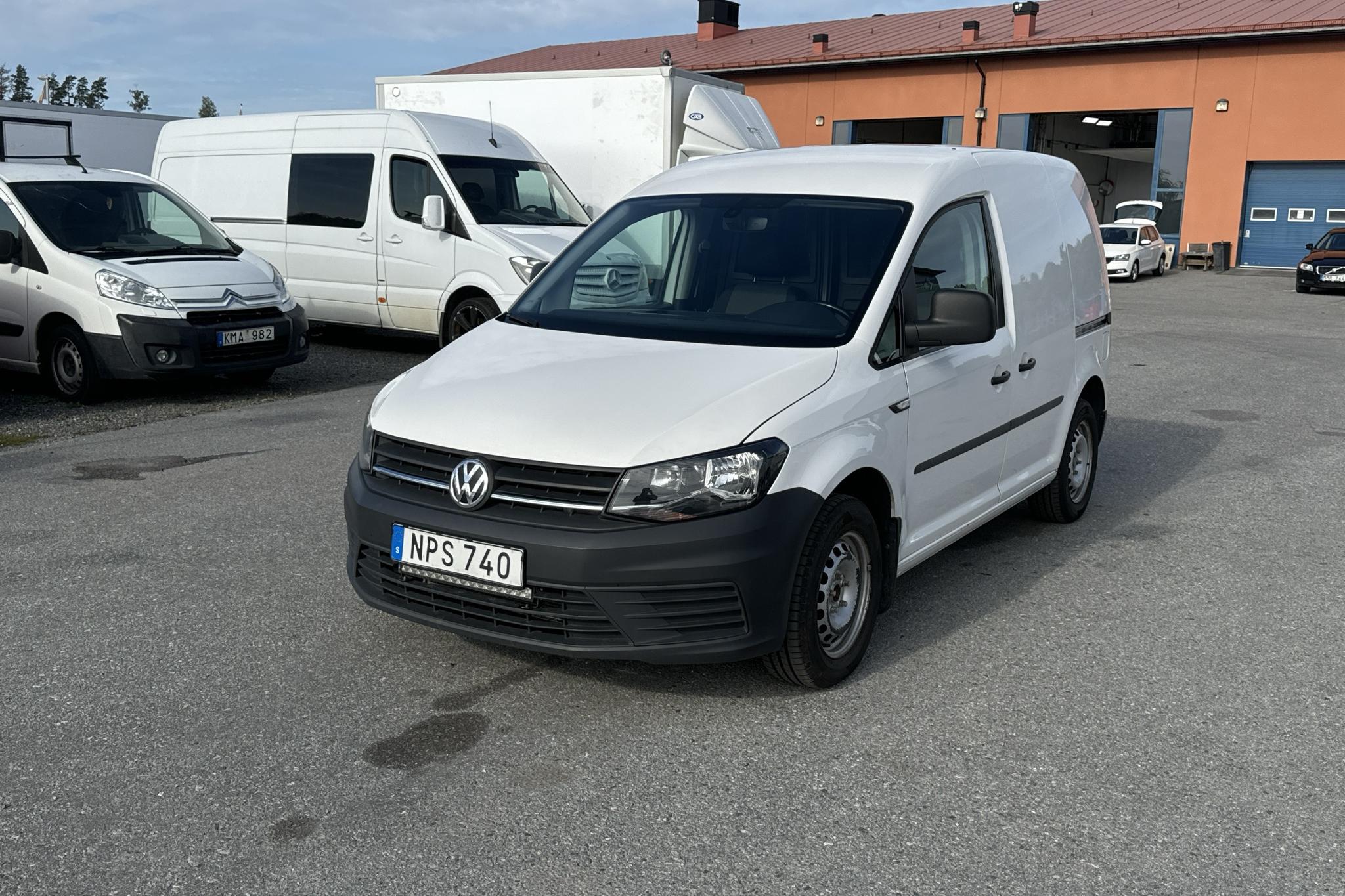 VW Caddy 1.6 TDI Skåp (102hk) - 231 240 km - Automatyczna - biały - 2016