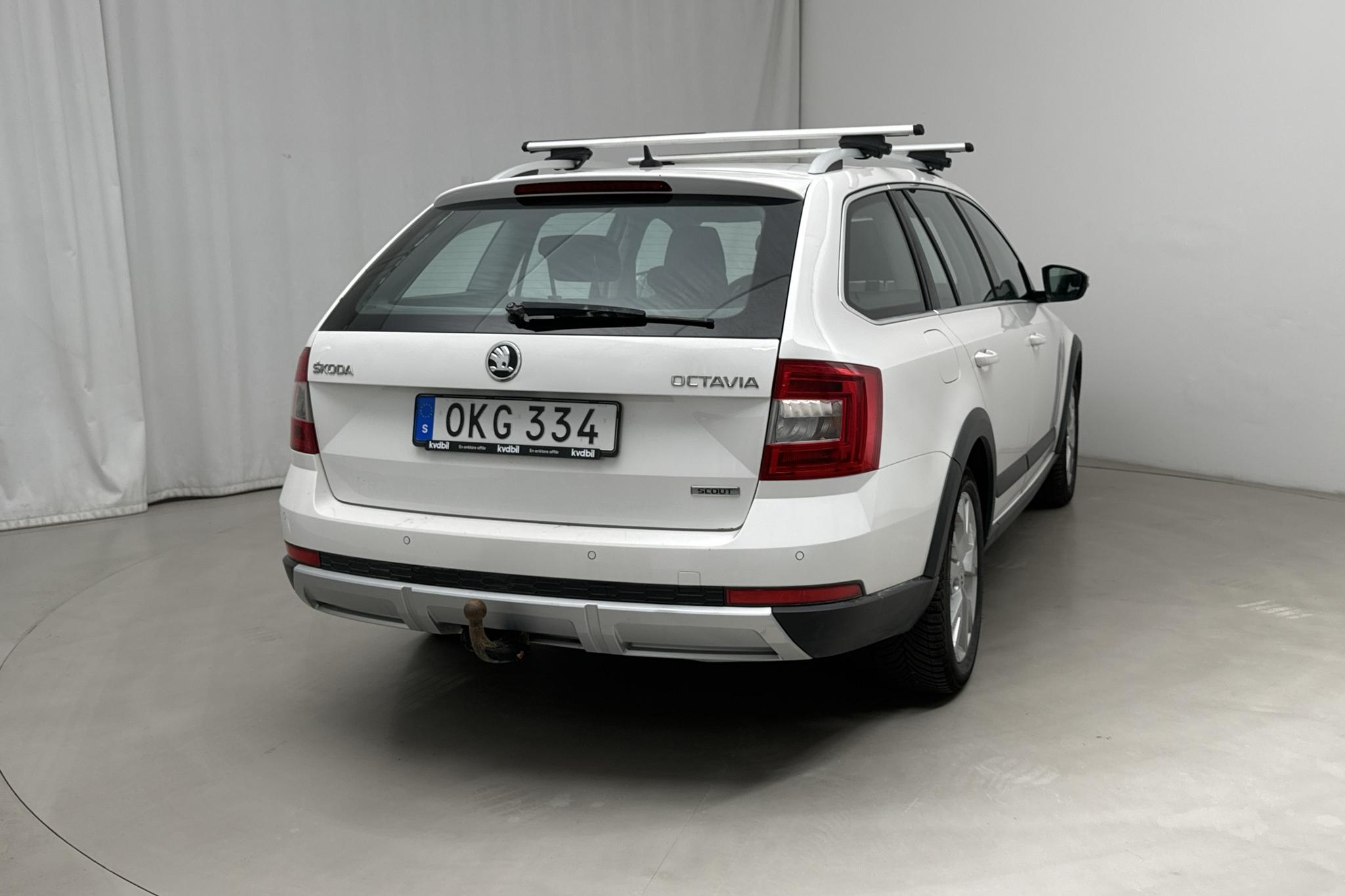 Skoda Octavia Scout II 2.0 TDI 4X4 (150hk) - 230 720 km - Manualna - biały - 2017