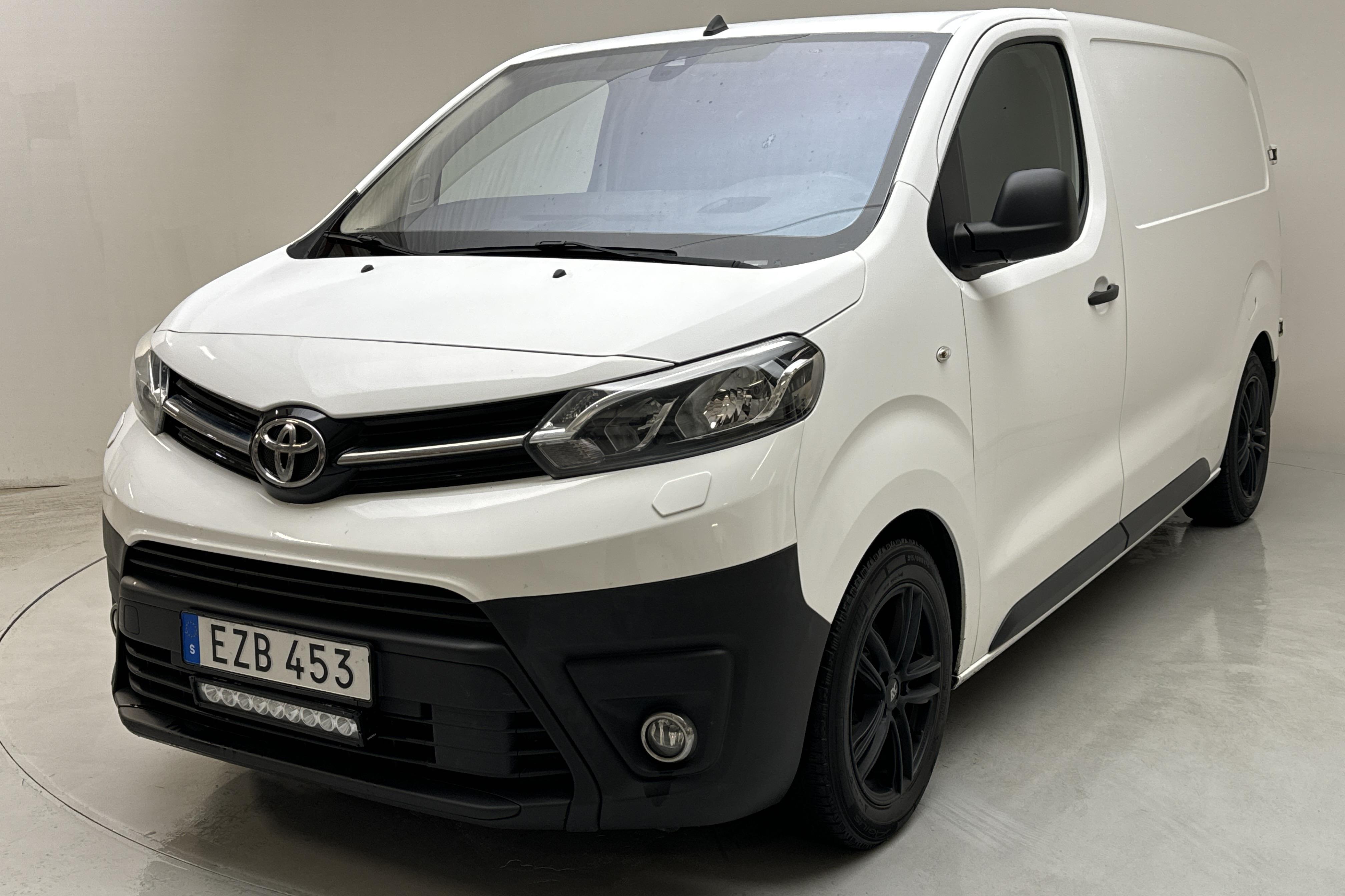 Toyota PROACE 1.6 (115hk) - 14 297 mil - Manuell - vit - 2018