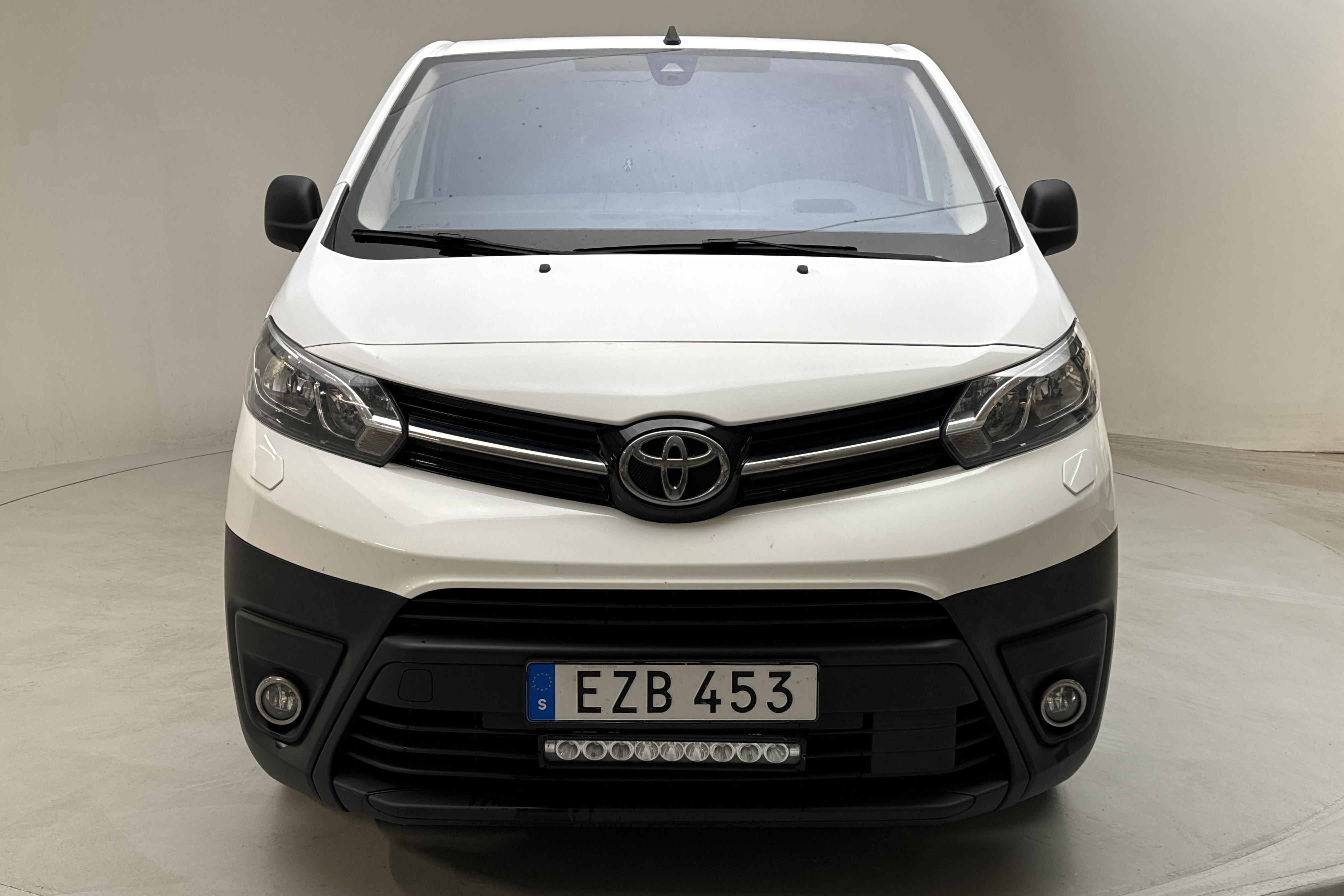 Toyota PROACE 1.6 (115hk) - 14 297 mil - Manuell - vit - 2018