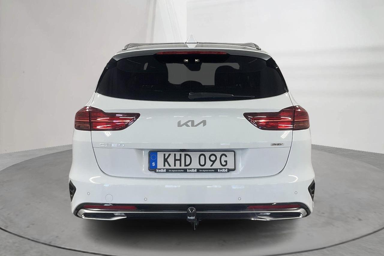 KIA Ceed 1.6 Plug-in Hybrid SW (141hk) - 64 430 km - Automaatne - valge - 2023