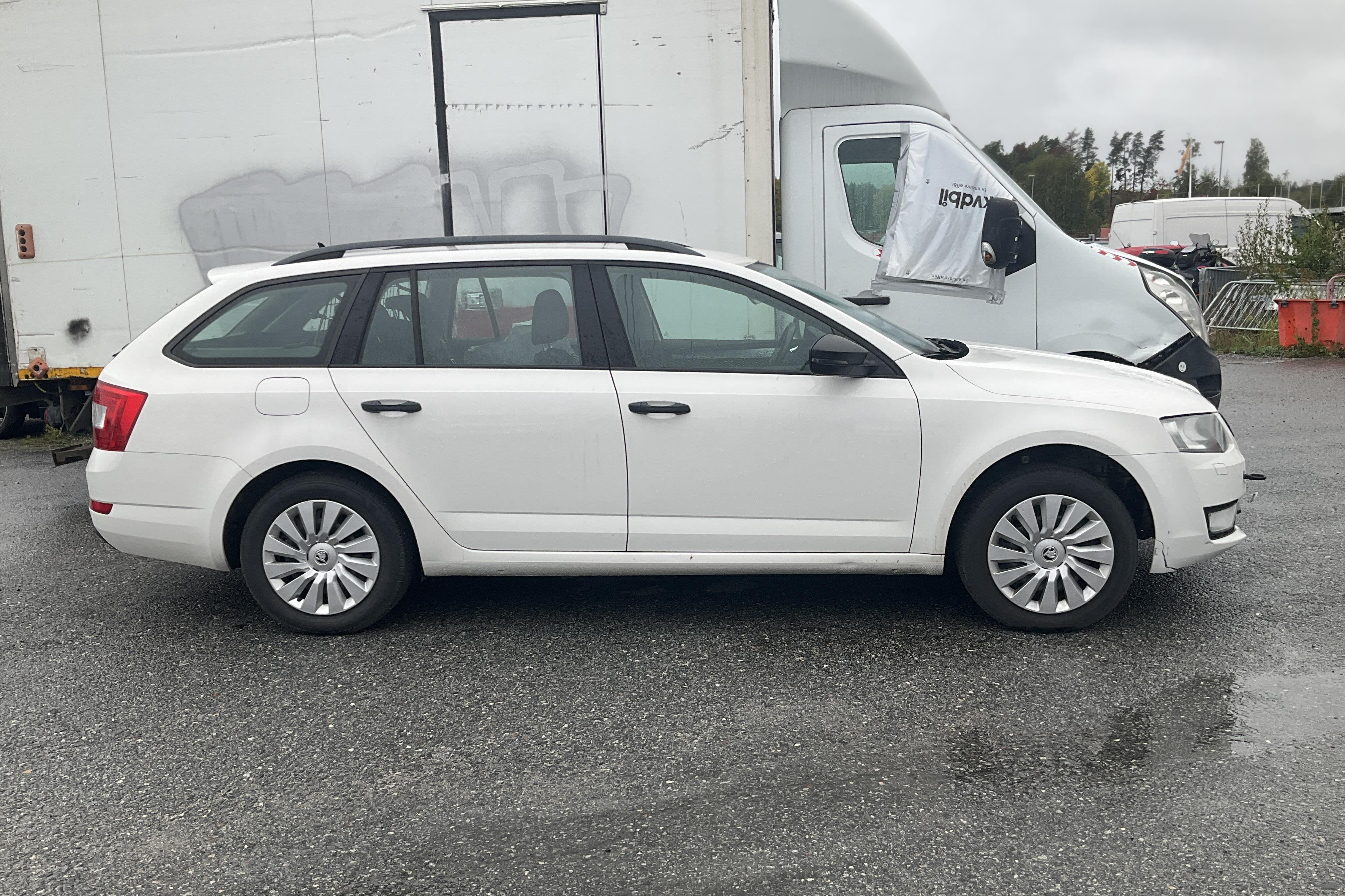 Skoda Octavia III 1.6 TDI Combi 4X4 (110hk) - 150 840 km - Manualna - biały - 2016