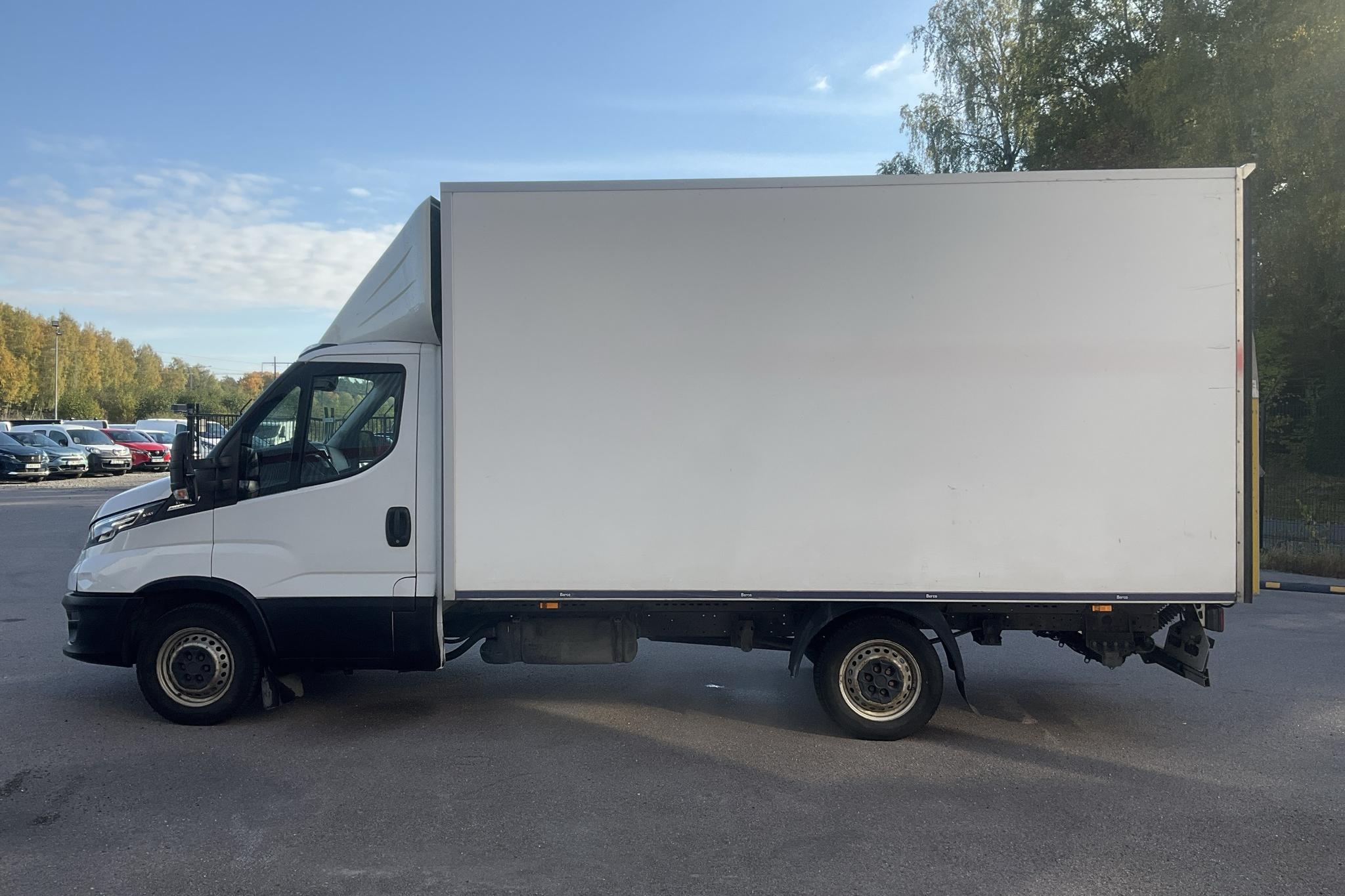 Iveco Daily 35 2.3 Volymskåp (156hk) - 11 458 mil - Automat - vit - 2020