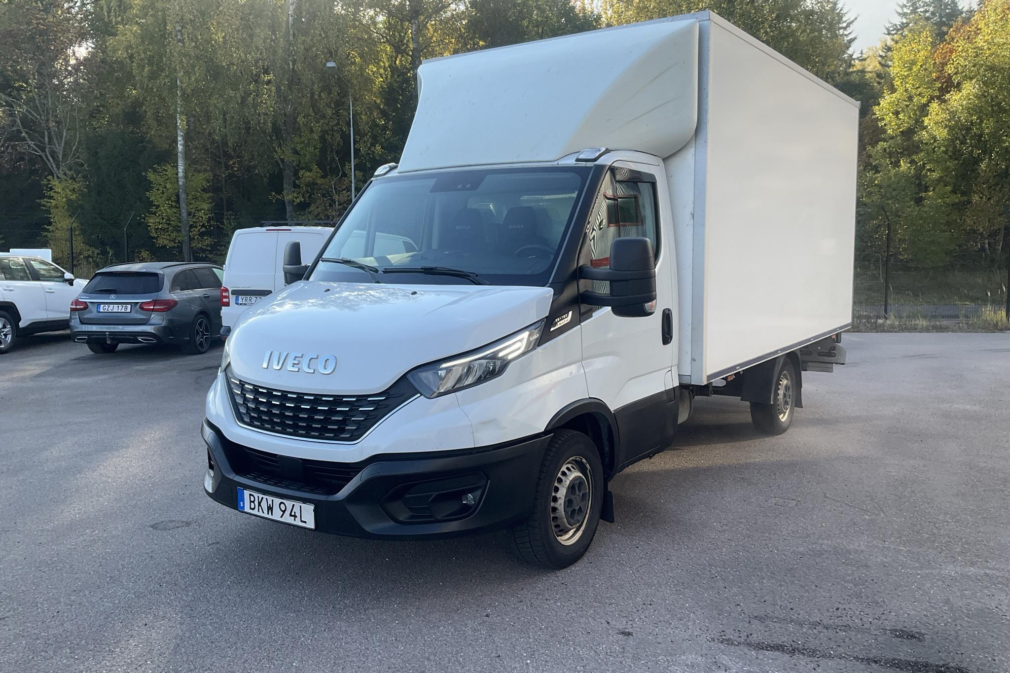 Iveco Daily 35 2.3 Volymskåp (156hk) - 114 580 km - Automatyczna - biały - 2020