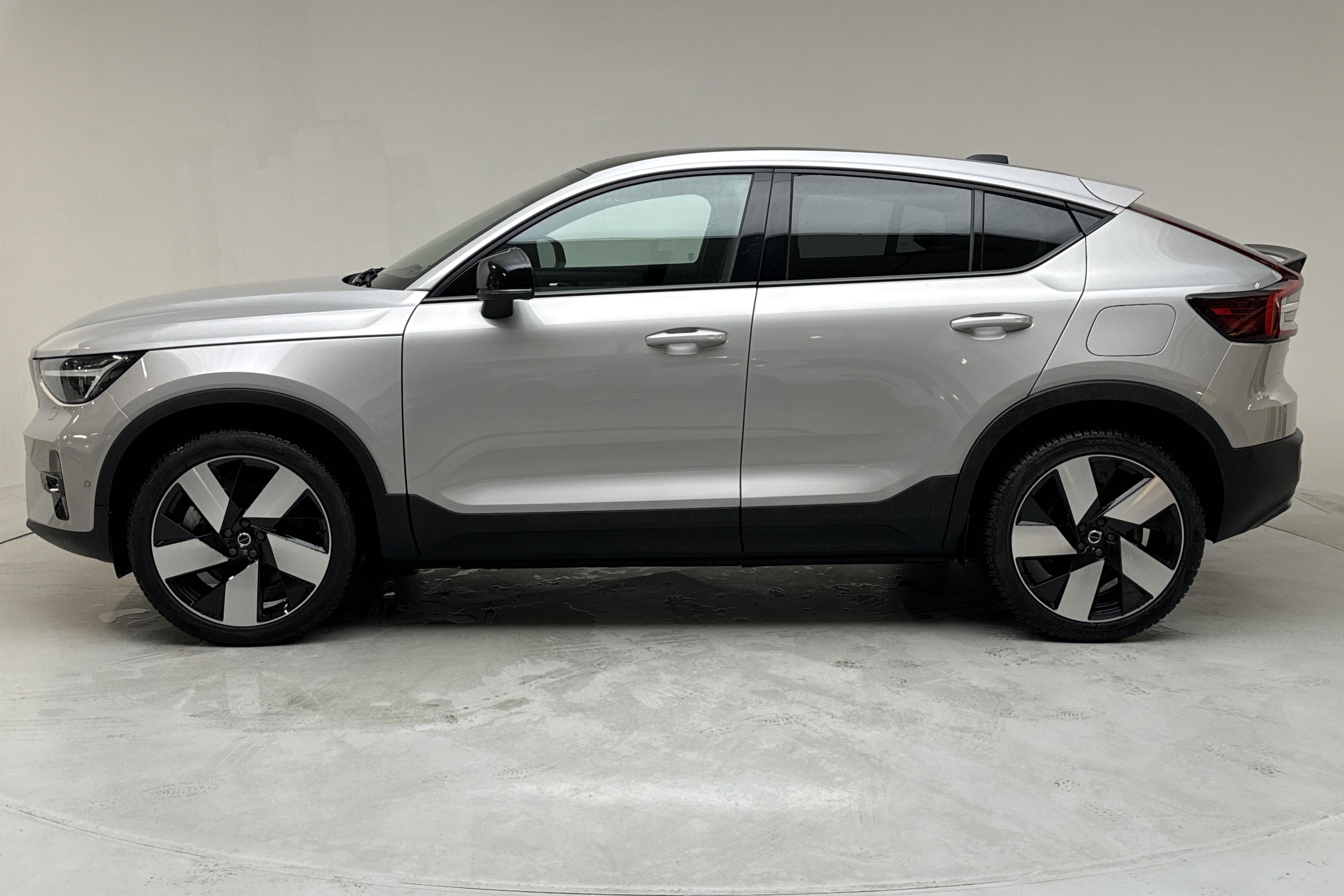 Volvo C40 Recharge (231hk) - 36 210 km - Automaattinen - hopea - 2023