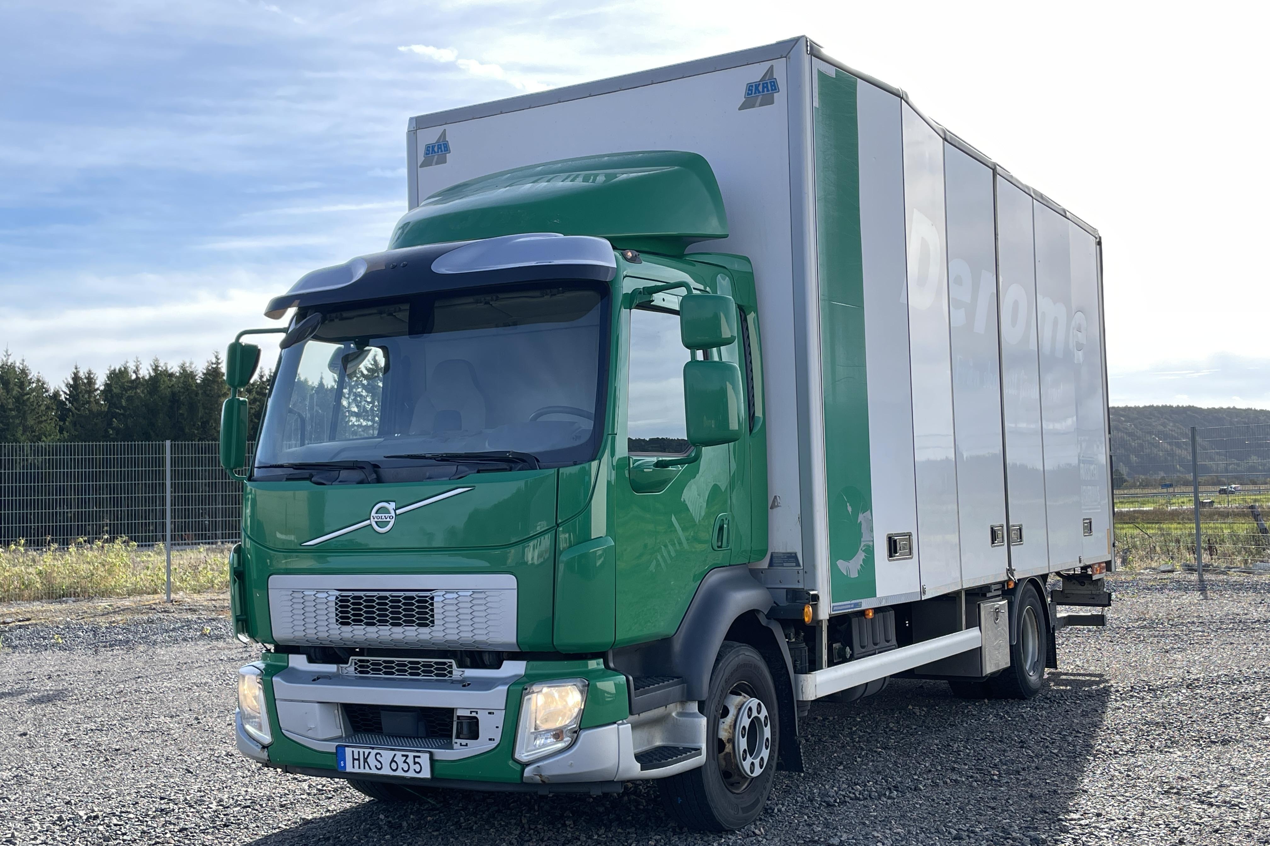 Volvo FL - 589 139 km - Automatyczna - zielony - 2017