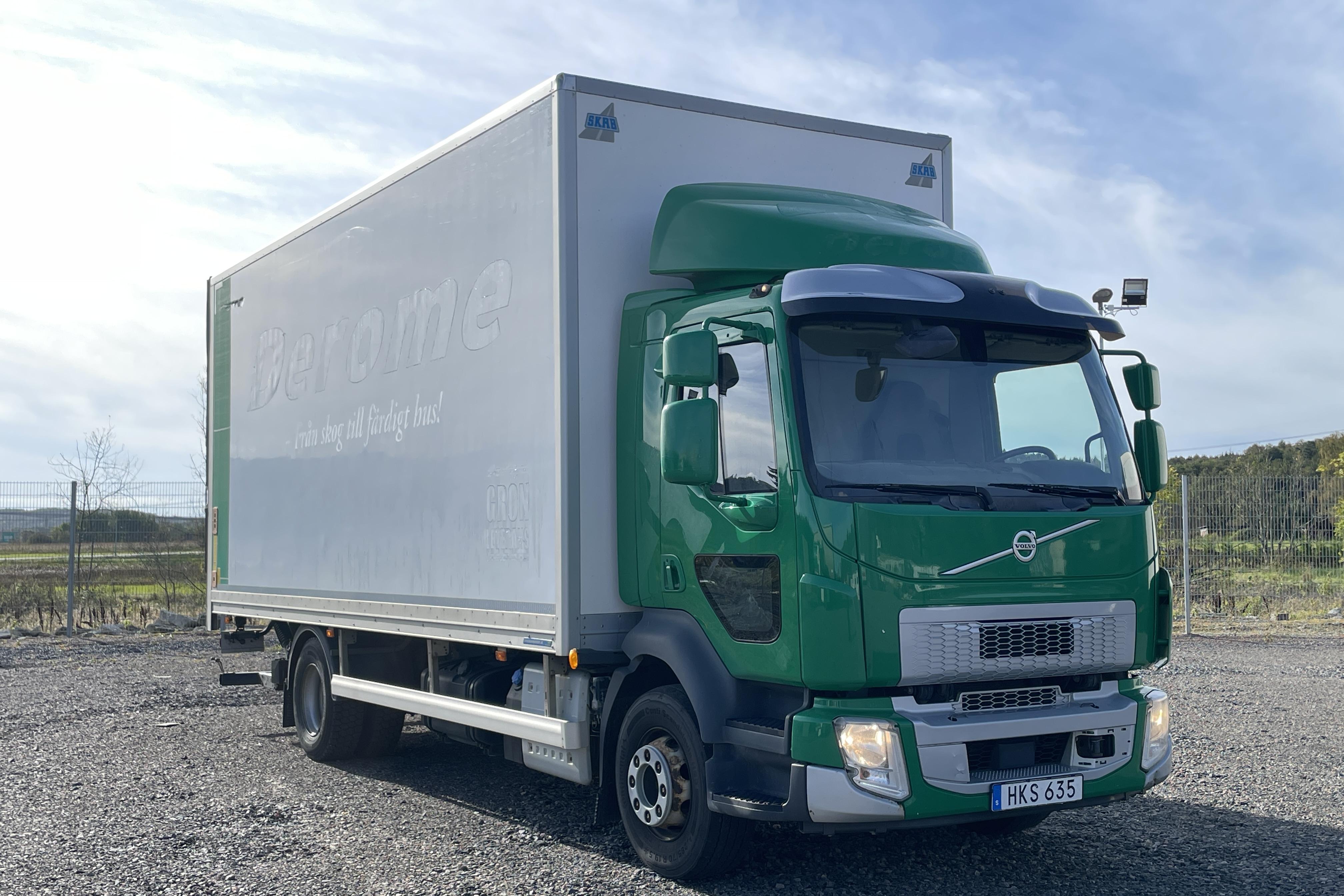 Volvo FL - 589 139 km - Automatyczna - zielony - 2017