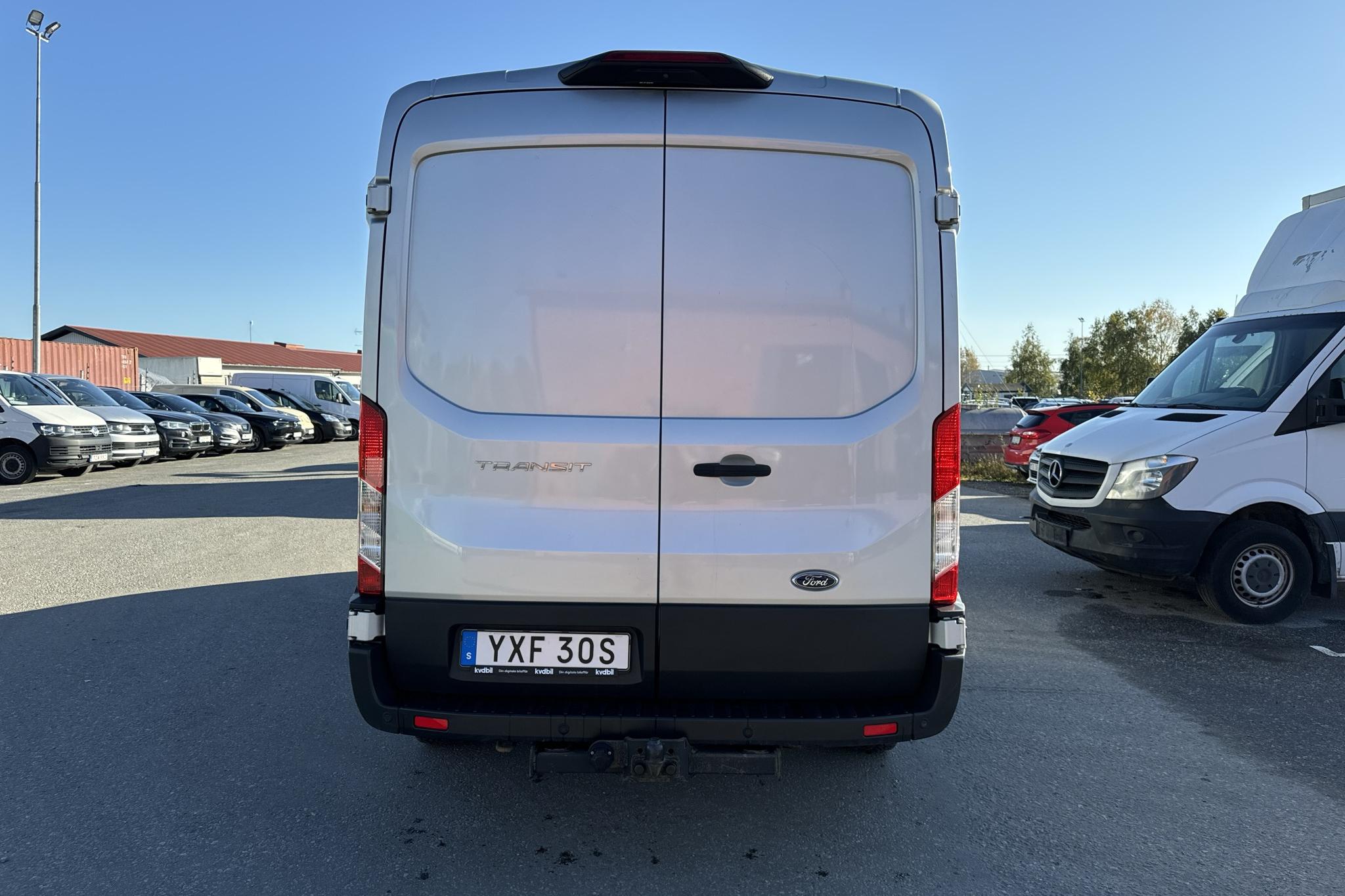 Ford Transit 350 Crew Van 2.0 TDCi AWD Skåp (170hk) - 79 170 km - Manuaalinen - harmaa - 2020