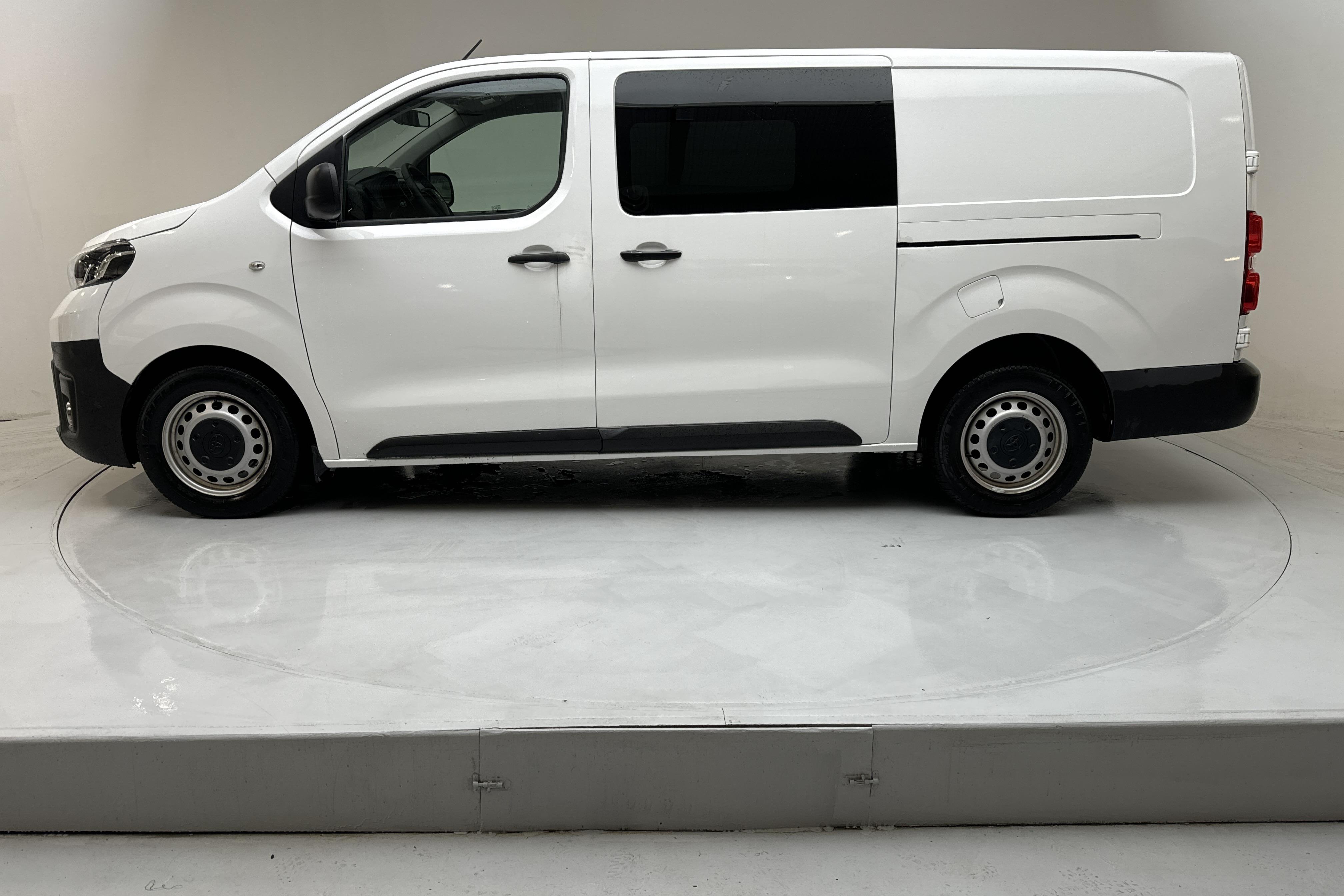 Toyota PROACE 2.0D (120hk) - 99 490 km - Automatic - white - 2020