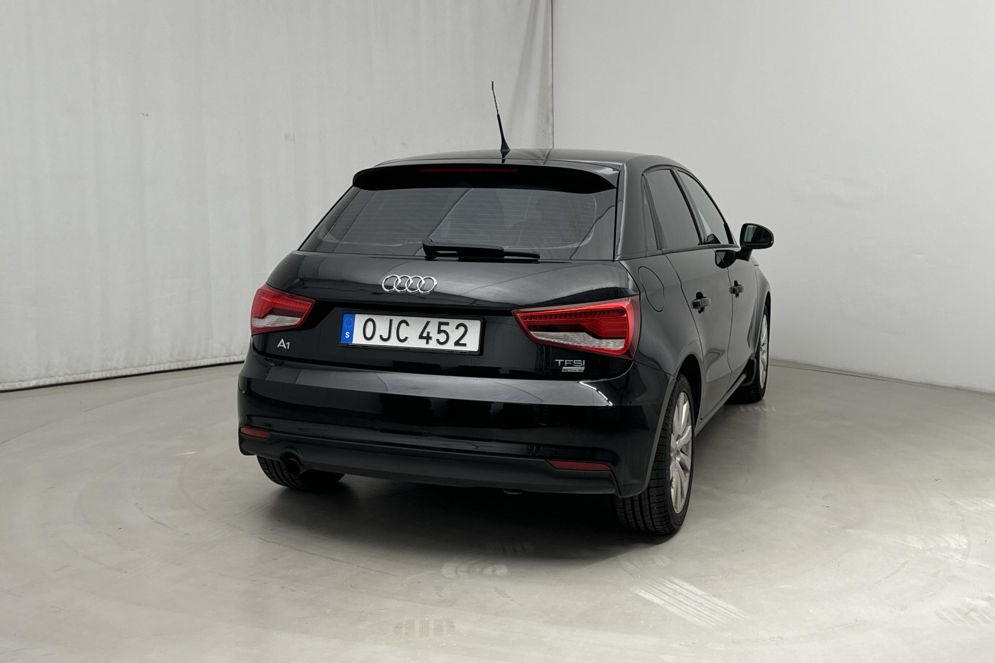 Audi A1 1.0 TFSI Sportback (95hk) - 103 810 km - Manuaalinen - musta - 2017