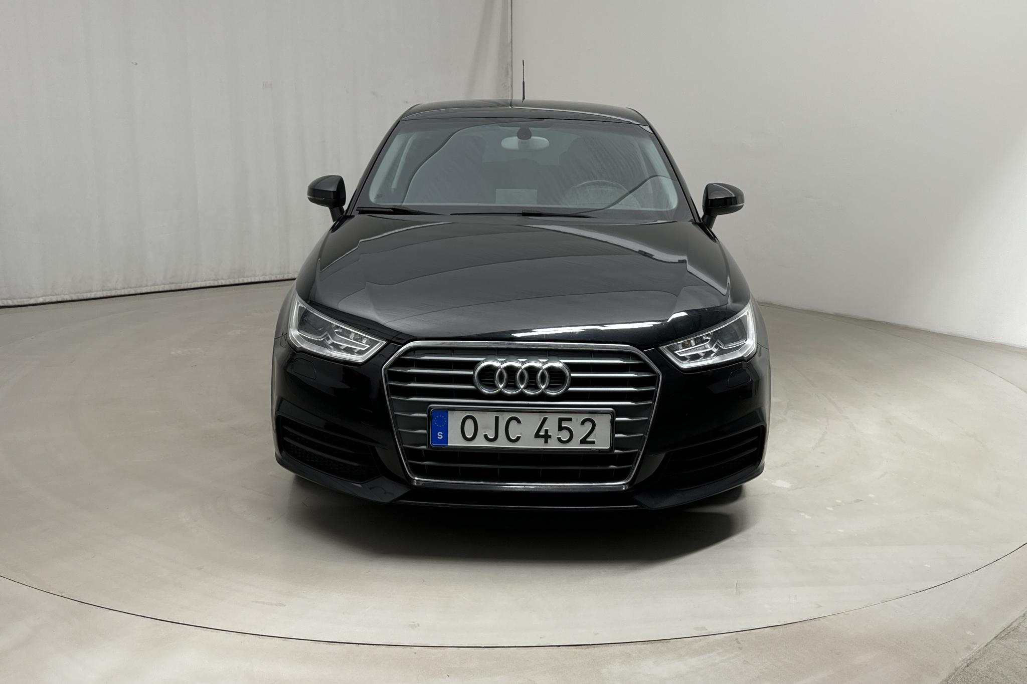 Audi A1 1.0 TFSI Sportback (95hk) - 103 810 km - Manualna - czarny - 2017