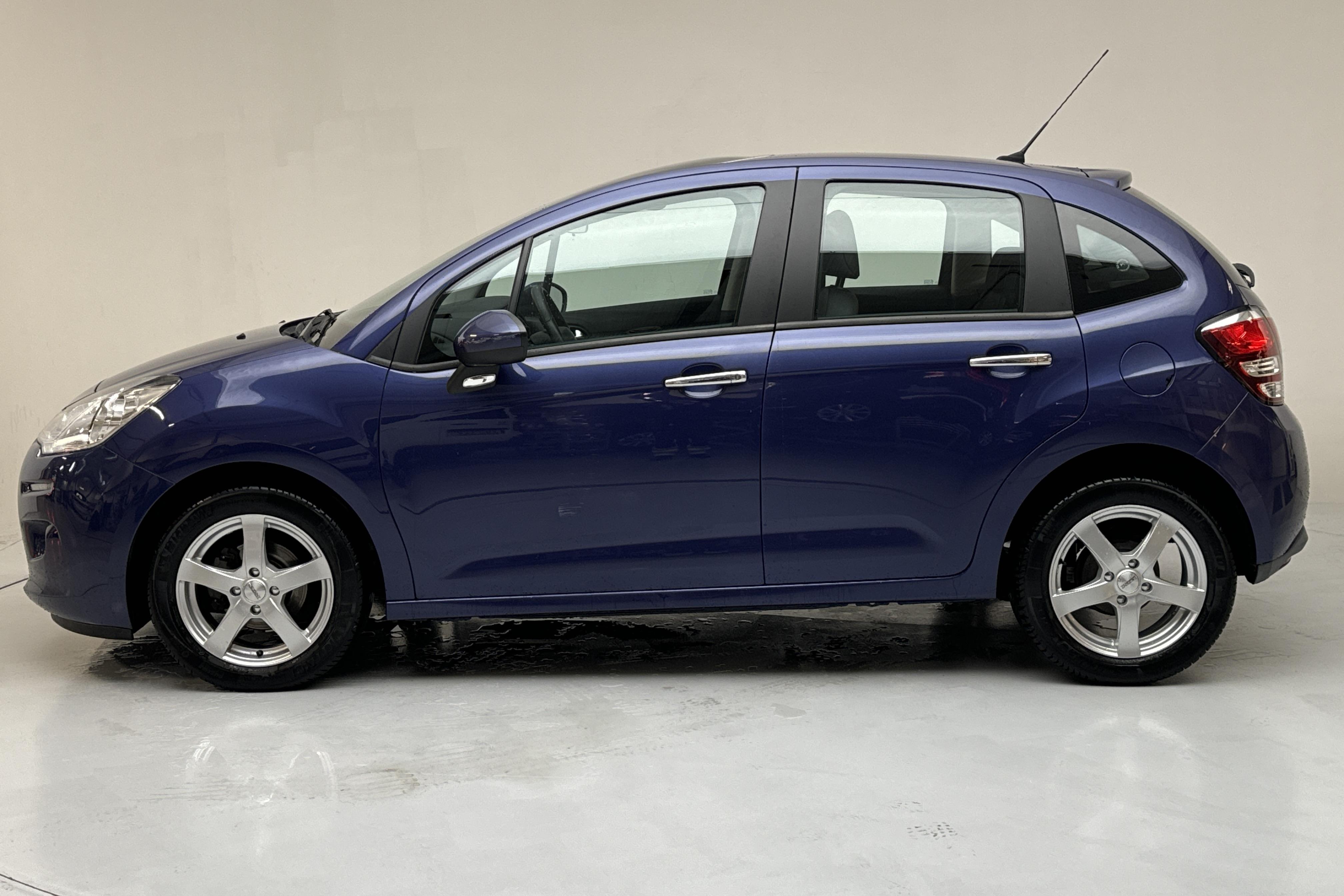 Citroen C3 1.2 VTi (82hk) - 3 888 mil - Manuell - blå - 2016