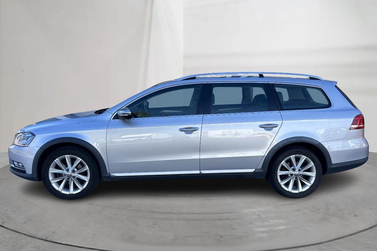 VW Passat Alltrack 2.0 TDI BlueMotion Technology 4Motion (177hk) - 175 240 km - Automatyczna - srebro - 2015