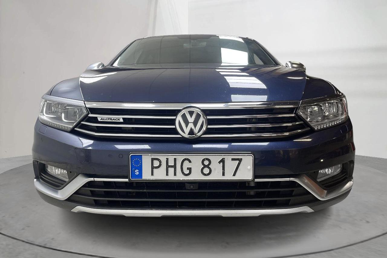 VW Passat Alltrack 2.0 TDI 4MOTION (190hk) - 135 480 km - Automatyczna - Dark Blue - 2017