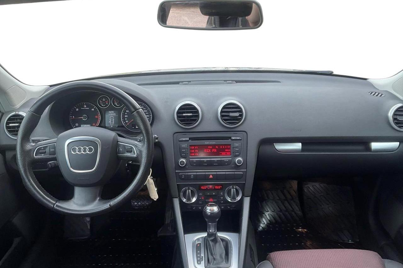 Audi A3 1.6 TDI Sportback (105hk) - 160 900 km - Automaattinen - harmaa - 2011