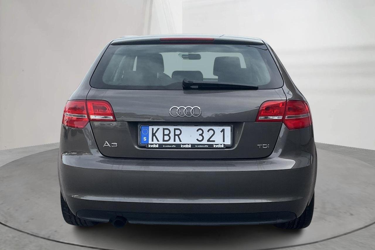 Audi A3 1.6 TDI Sportback (105hk) - 160 900 km - Automaattinen - harmaa - 2011