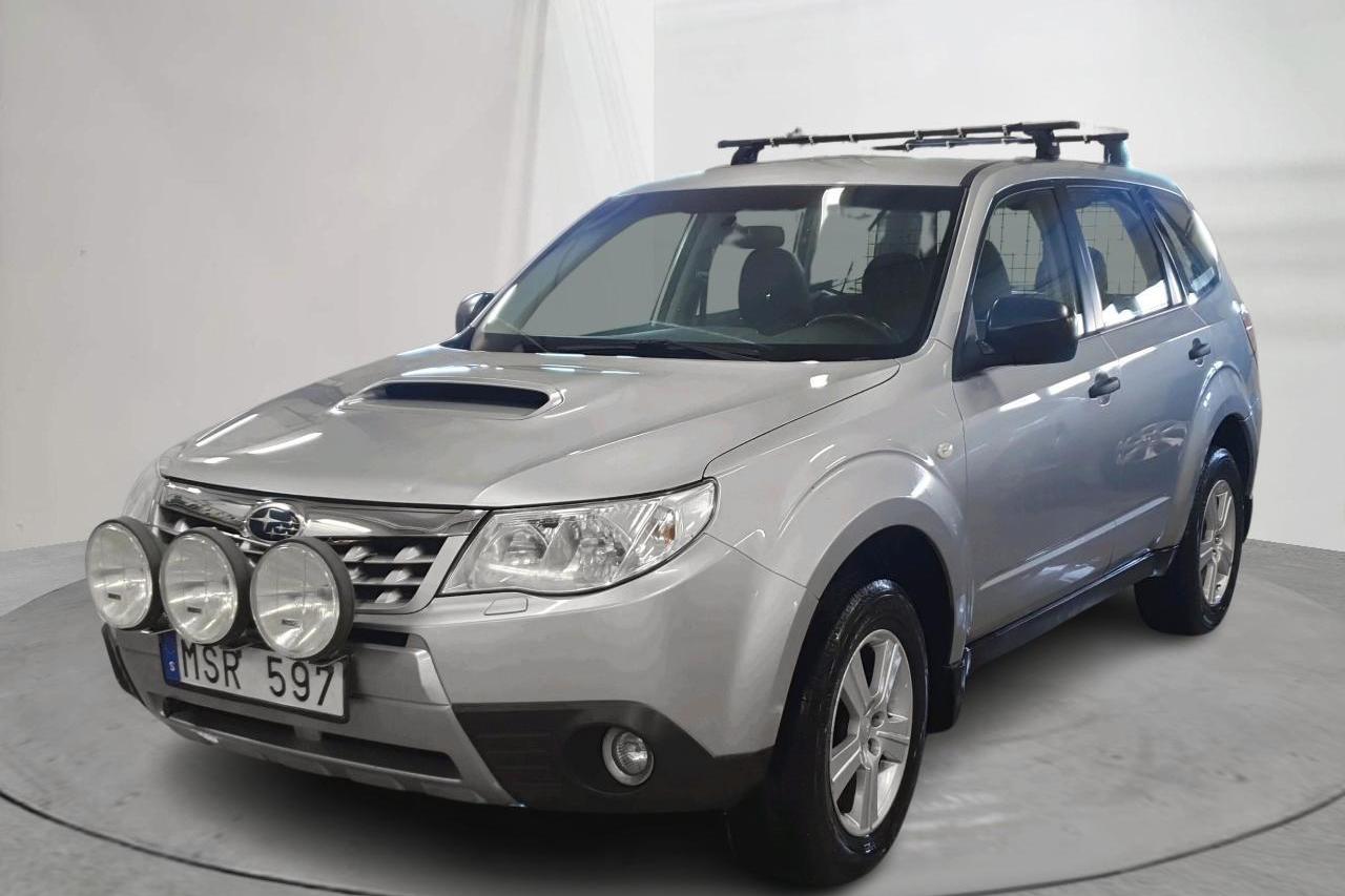 Subaru Forester 2.0D (147hk) - 15 066 mil - Manuell - silver - 2012