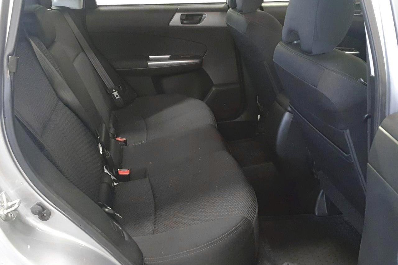 Subaru Forester 2.0D (147hk) - 150 660 km - Käsitsi - hõbe - 2012