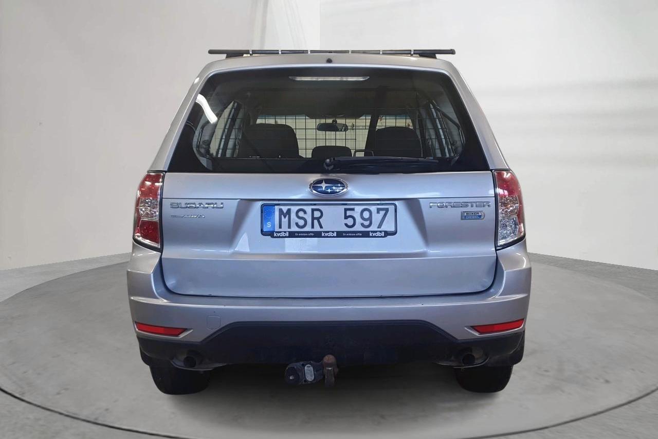 Subaru Forester 2.0D (147hk) - 150 660 km - Manualna - srebro - 2012