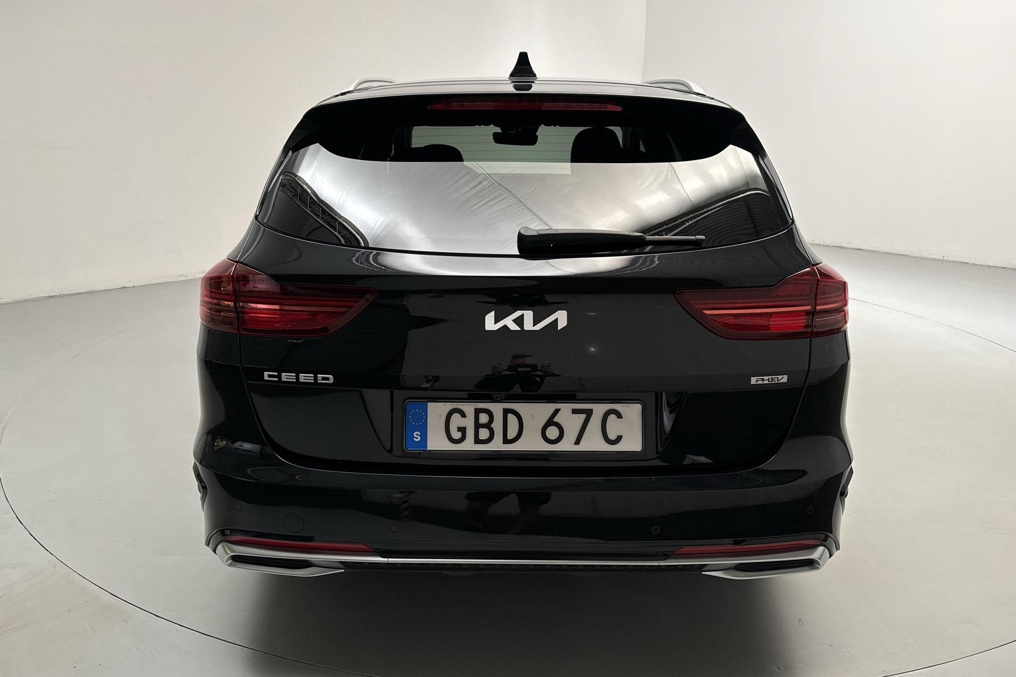 KIA Ceed 1.6 Plug-in Hybrid SW (141hk) - 36 400 km - Automaattinen - musta - 2023