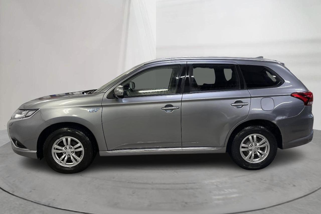 Mitsubishi Outlander 2.0 Plug-in Hybrid 4WD (121hk) - 174 950 km - Automaattinen - harmaa - 2017