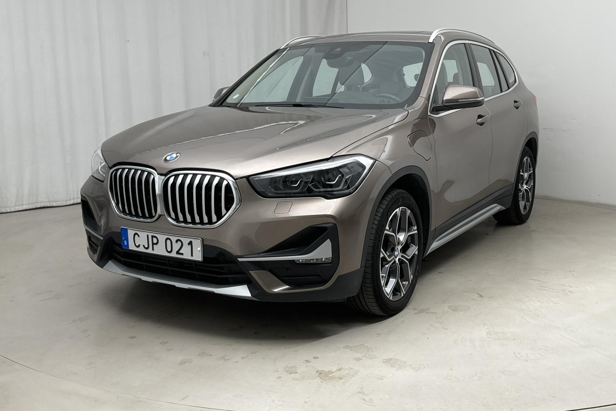 BMW X1 xDrive25e 9,7 kWh LCI, F48 (220hk) - 50 670 km - Automaatne - Light Brown - 2021