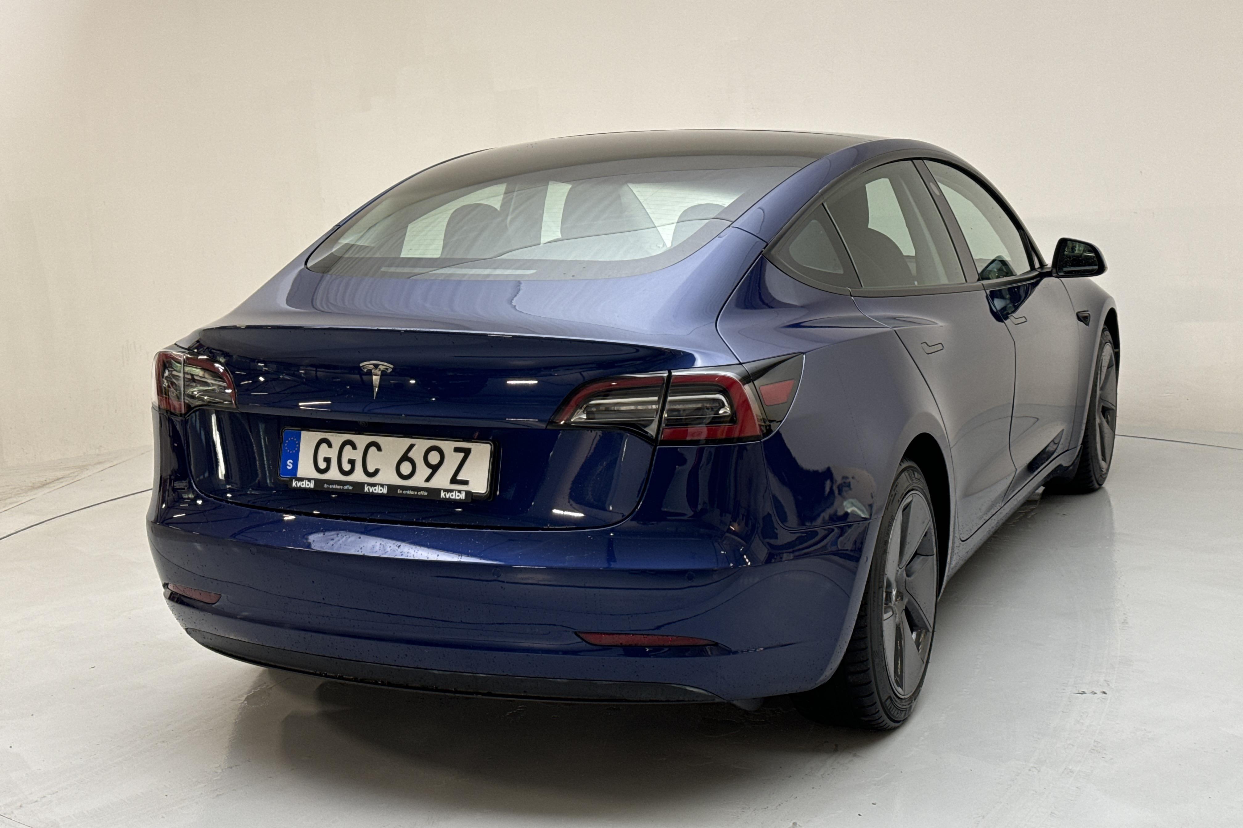 Tesla Model 3 Standard Range RWD - 43 200 km - Automatyczna - niebieski - 2021