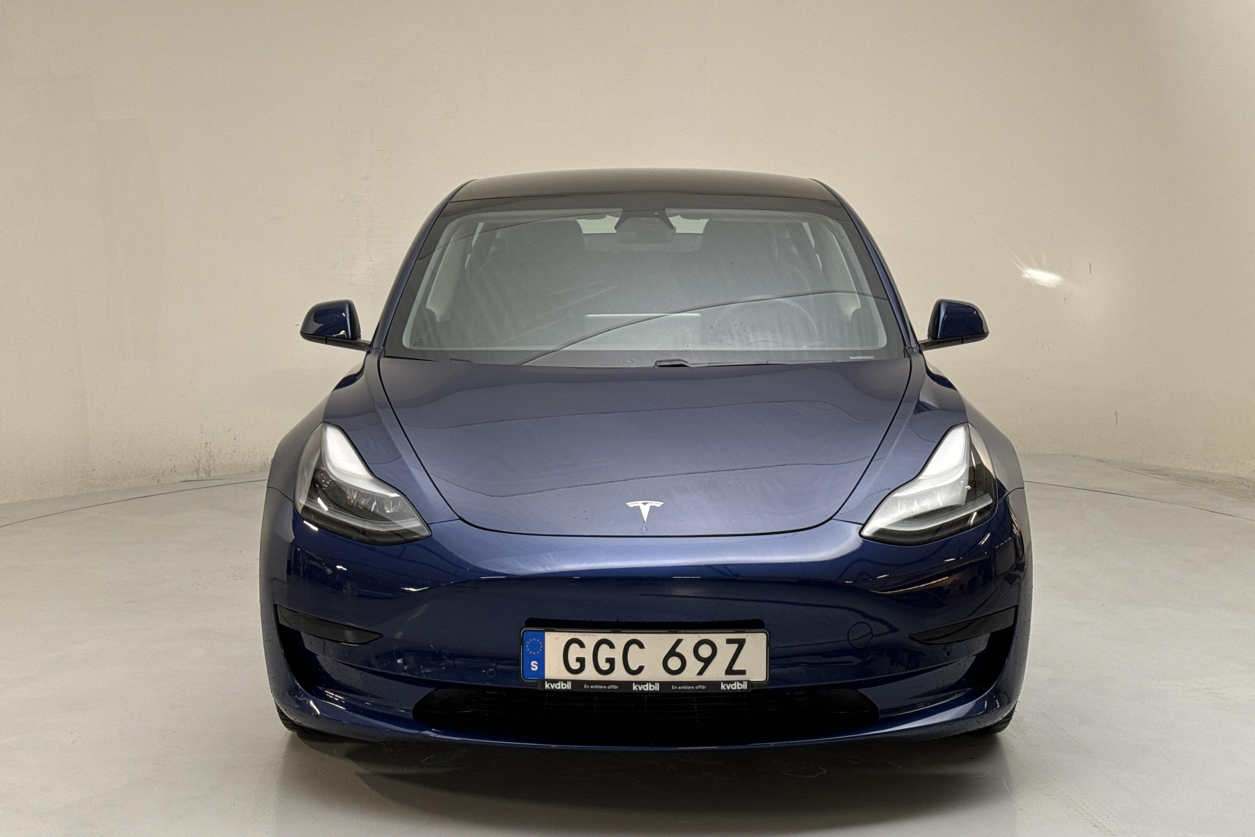 Tesla Model 3 Standard Range RWD - 43 200 km - Automaatne - sinine - 2021