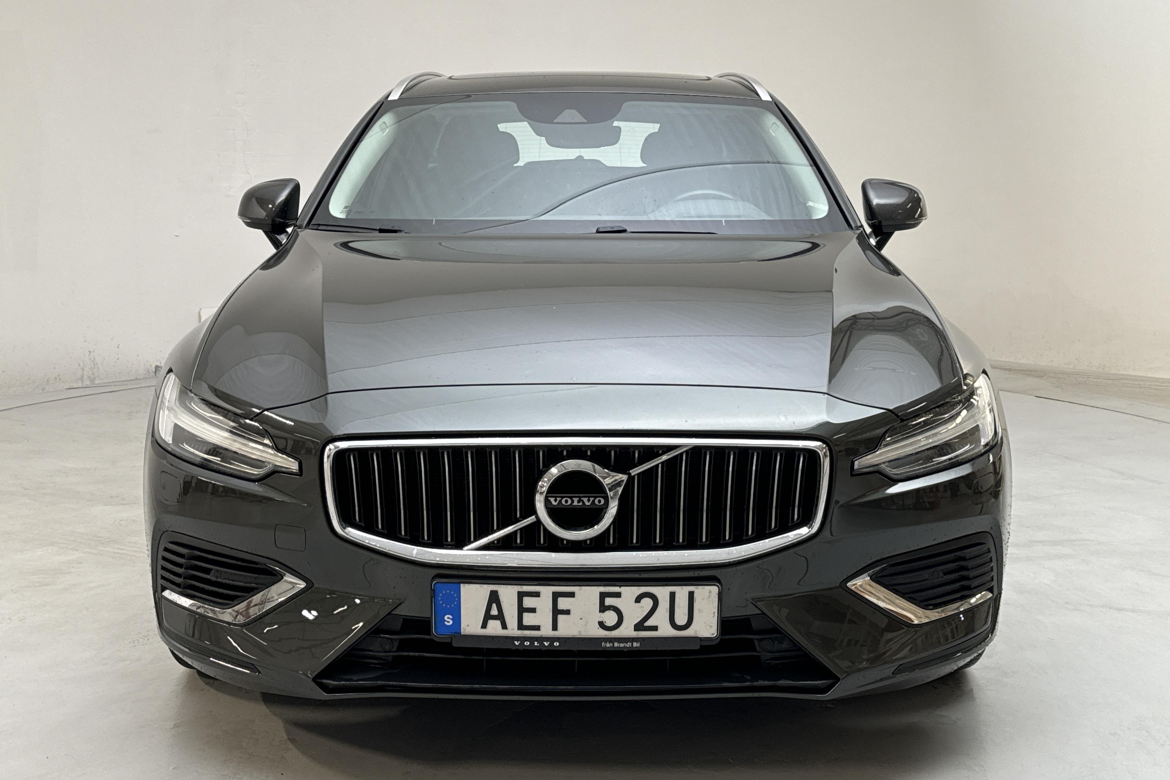 Volvo V60 T8 AWD Twin Engine (390hk) - 84 440 km - Automaattinen - Dark Grey - 2019