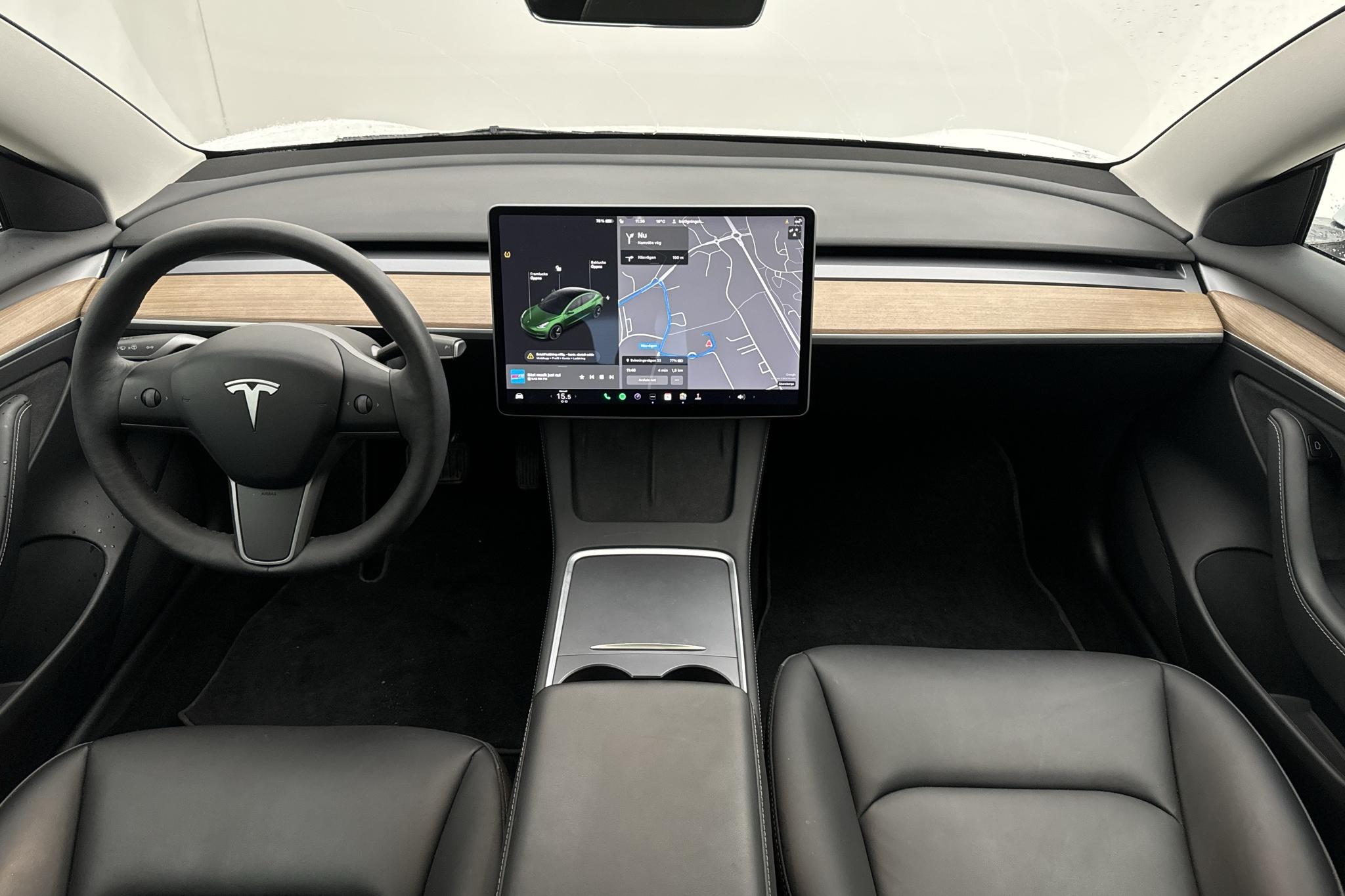 Tesla Model 3 Standard Range RWD - 47 140 km - Automatic - white - 2021